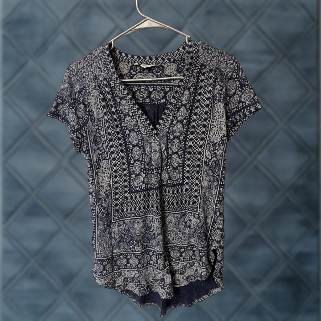Lucky Brand Lucky Brand Shirt Womens Small V-Neck Short Sleeve Top Sheer Casual Blue Size S / US 4 / IT 40 - 1 Thumbnail