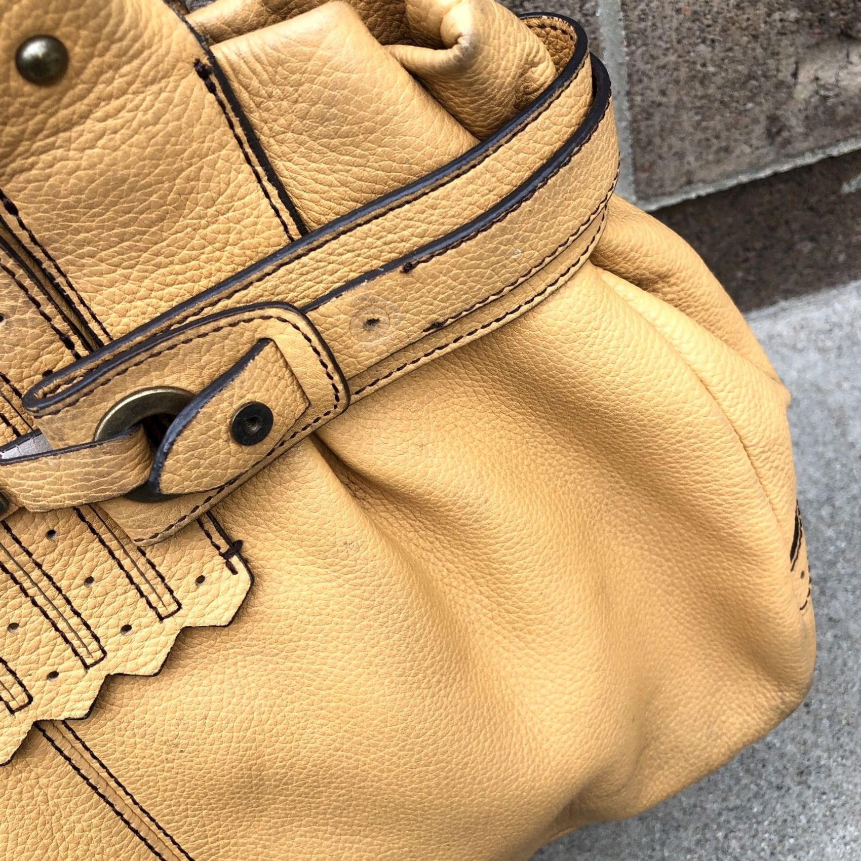 Vintage ADRIENNE VITTADINI Shoulder Hand Bag Purse Women's Tan Genuine Leather Boho - 16" W x 11" H x 7" D - Large - Shoulder Bag - Tan - Designer - Women Size ONE SIZE - 4 Thumbnail