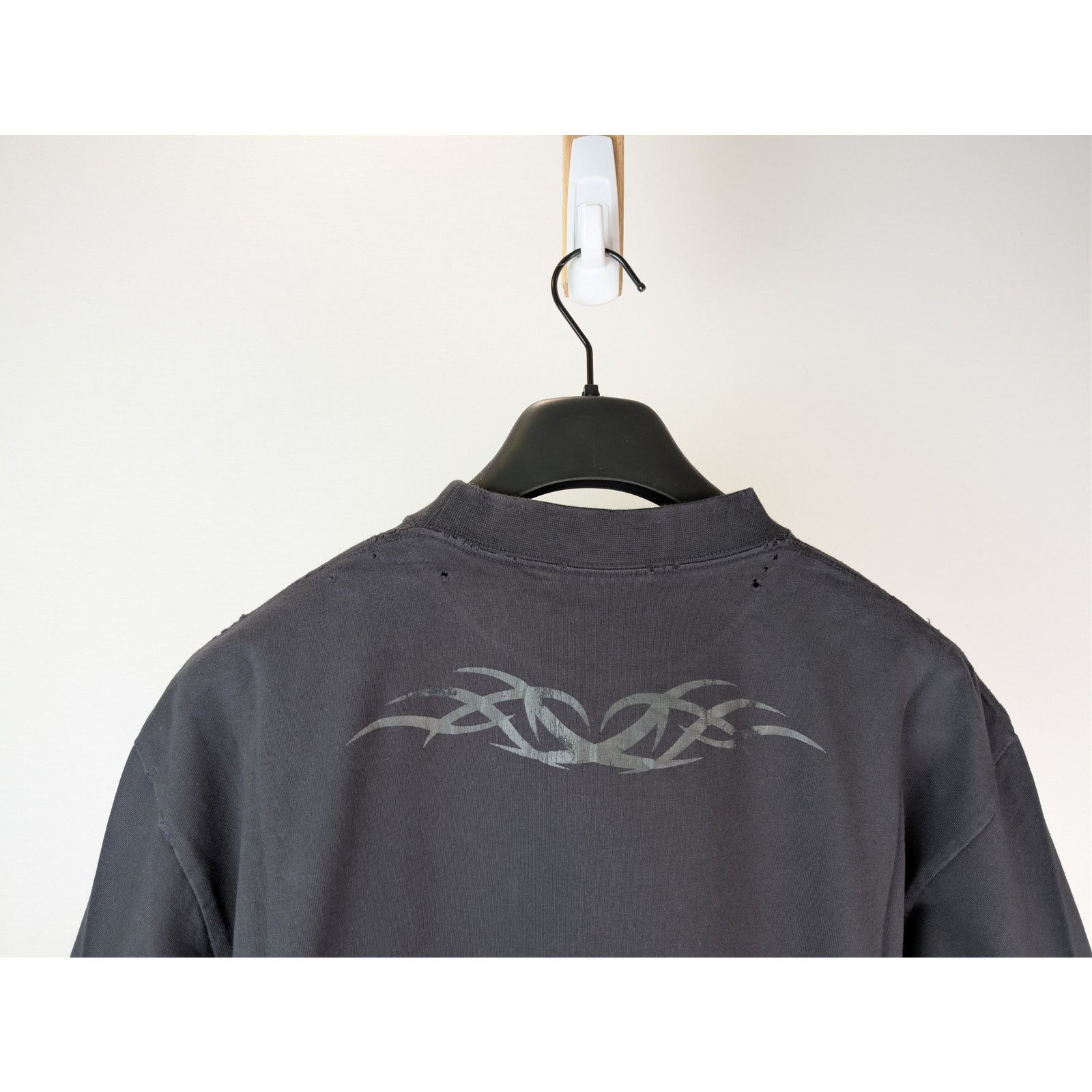 Balenciaga o1rshd1 Medium Fit T-Shirt in Washed Black / Anthracite Size US M / EU 48-50 / 2 - 11 Thumbnail