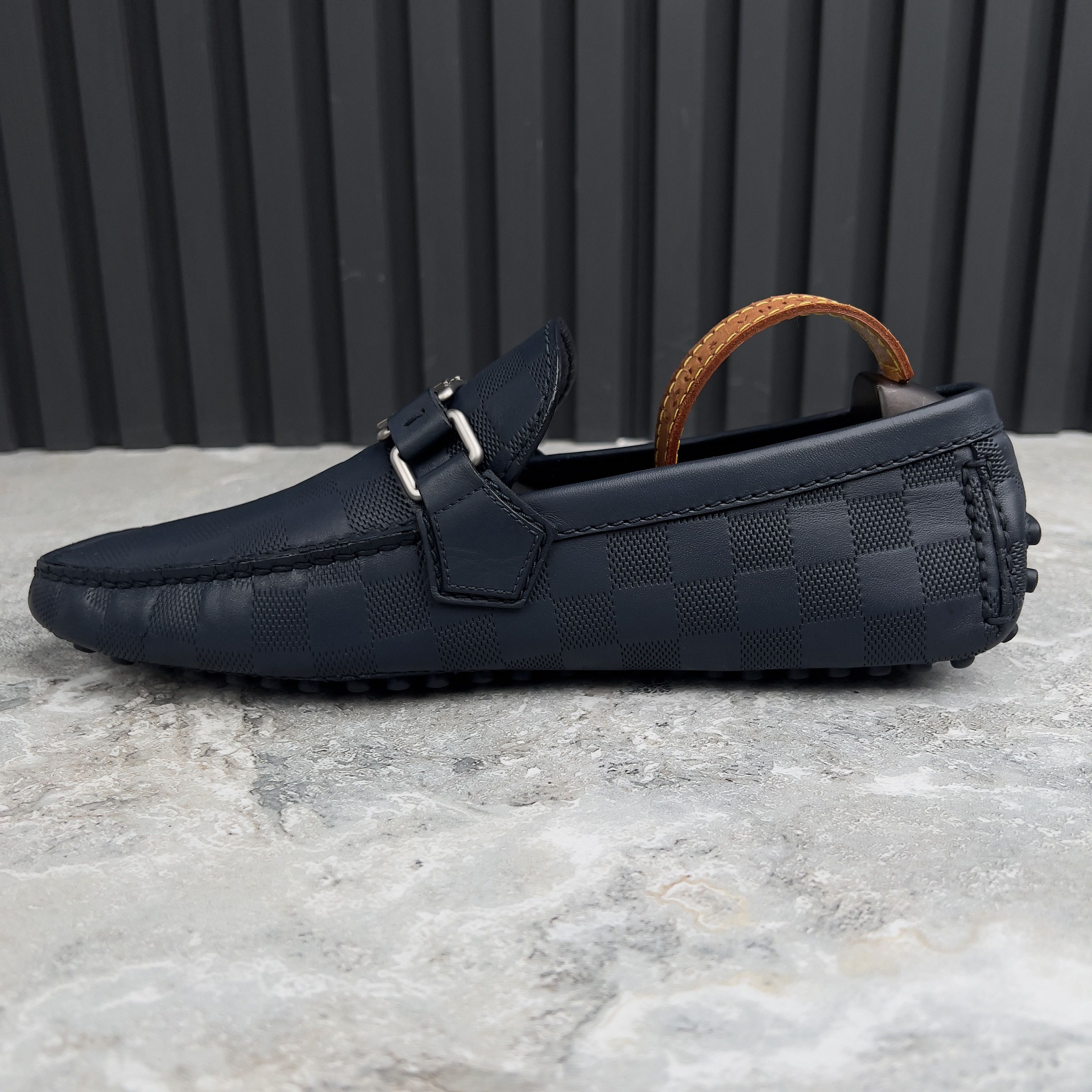 Louis Vuitton Louis Vuitton Hockenheim Damier Driving Moccasin Leather Size US 7 / EU 40 - 4 Thumbnail