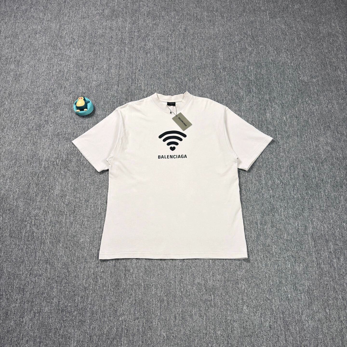 Balenciaga Balenciaga White Wifi Heart T-shirt M New Size US M / EU 48-50 / 2 - 1 Thumbnail