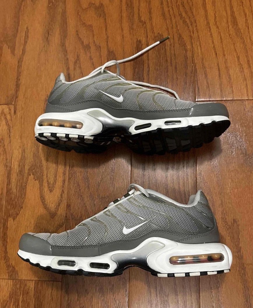 Nike Nike Air Max Size US 10 / EU 43 - 1 Thumbnail