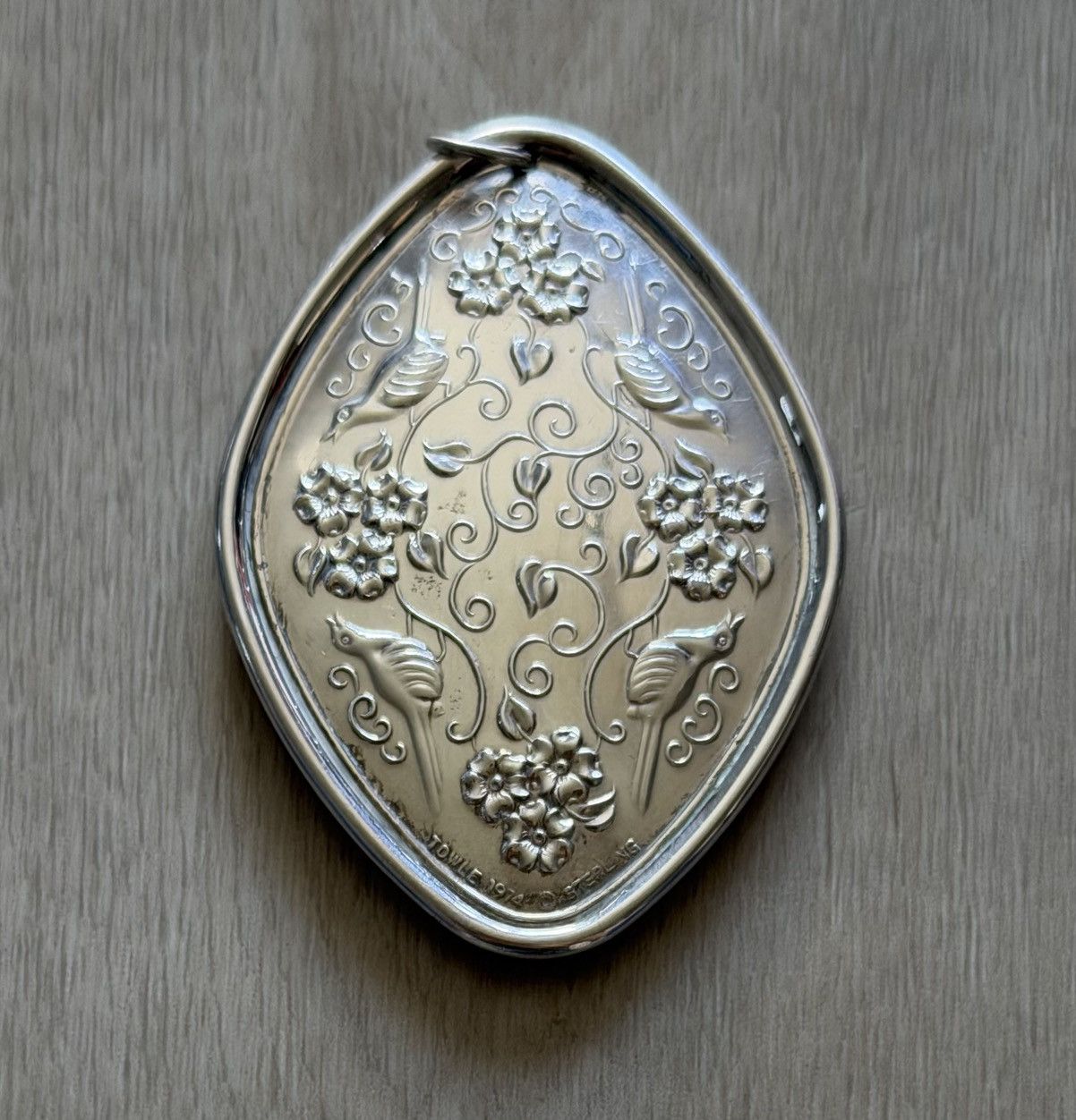 Vintage Vintage Towle Christmas Ornament/ Pendant Four Calling Birds Size ONE SIZE - 5 Thumbnail