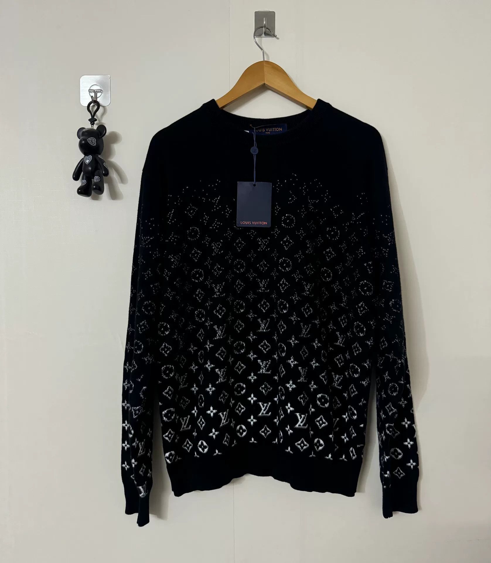 Louis Vuitton louis vuitton gradient sweater in size large Size US L / EU 52-54 / 3 - 1 Thumbnail