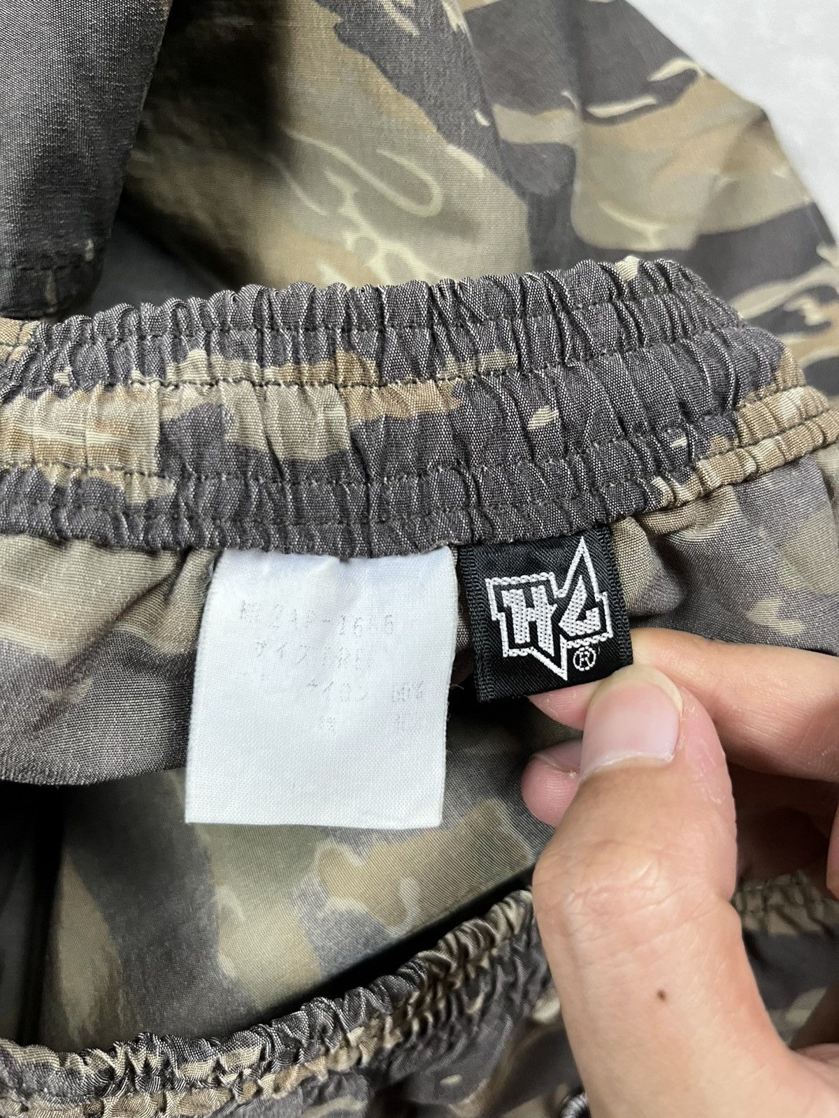 Hysteric Glamour 1999 Hysteric Glamour tiger camo pants Size US 32 / EU 48 - 19 Thumbnail