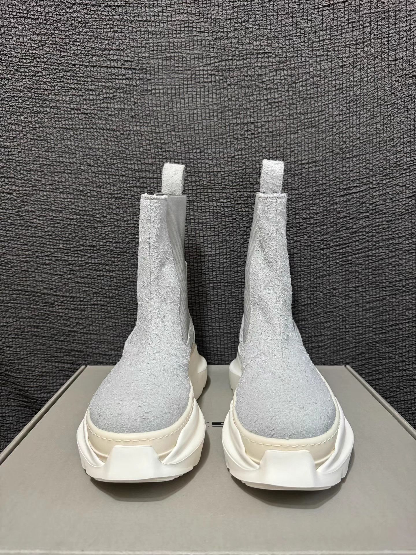 Rick Owens Rick Owens 23FW platform tank sole Chelsea boots. Size US 6.5 / IT 36.5 - 2 Thumbnail