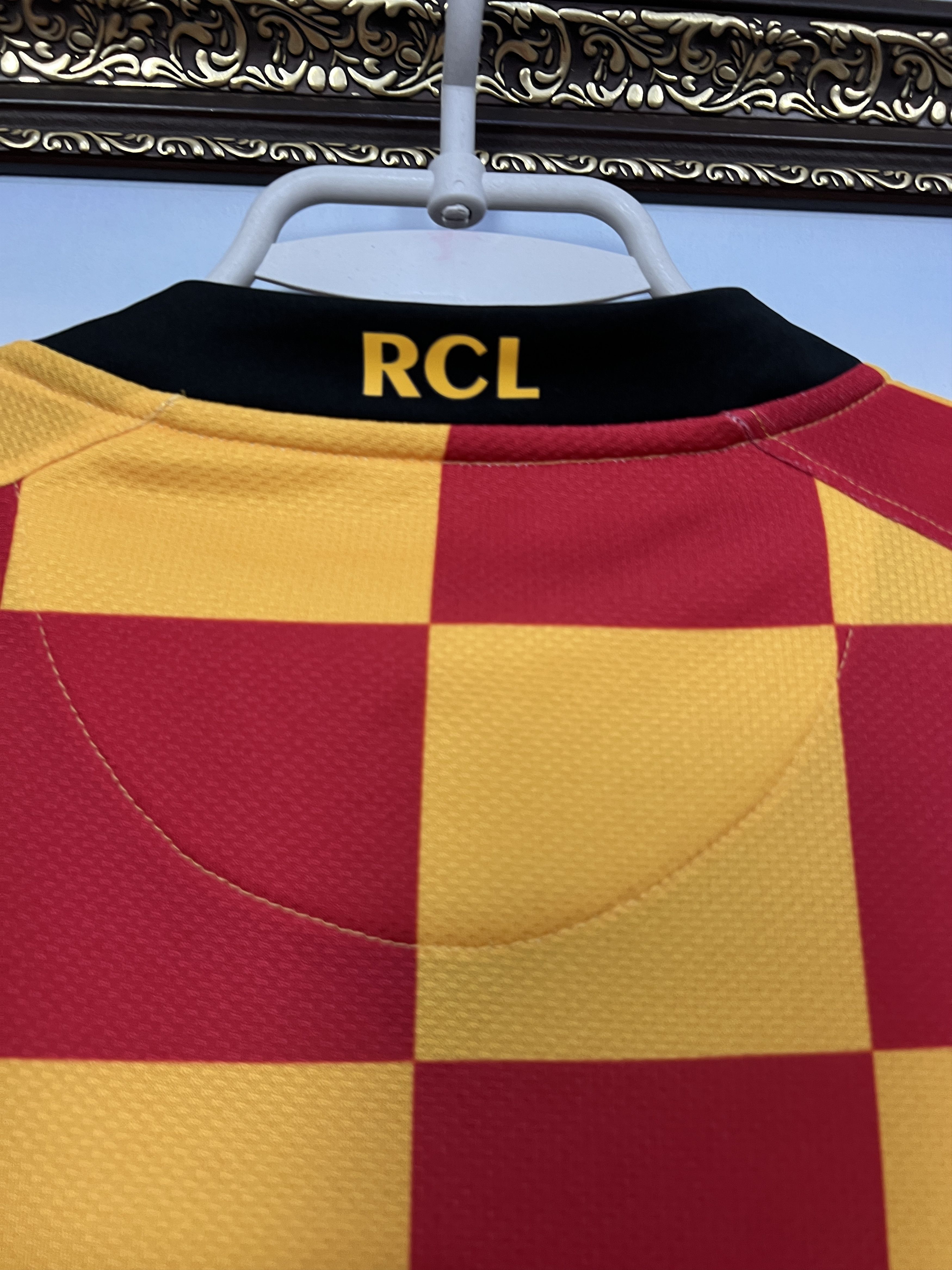 Nike Lens football shirt Soccer Long Sleeve Player Issue Jersey Size US L / EU 52-54 / 3 - 10 Thumbnail