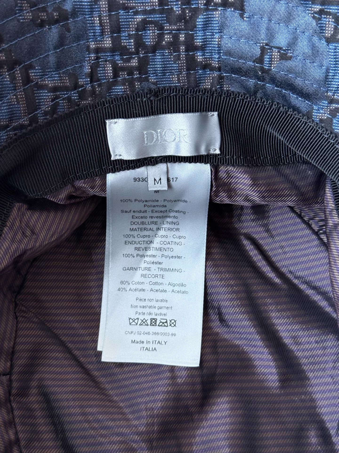 Dior Dior Deep Blue Oblique Fisherman Hat M Worn Once Size ONE SIZE - 3 Thumbnail