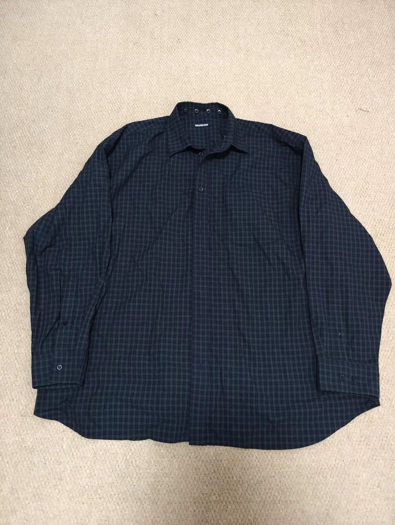 Balenciaga Balenciaga size 37 Black and green button plaid shirt coat Size US M / EU 48-50 / 2 - 1 Thumbnail