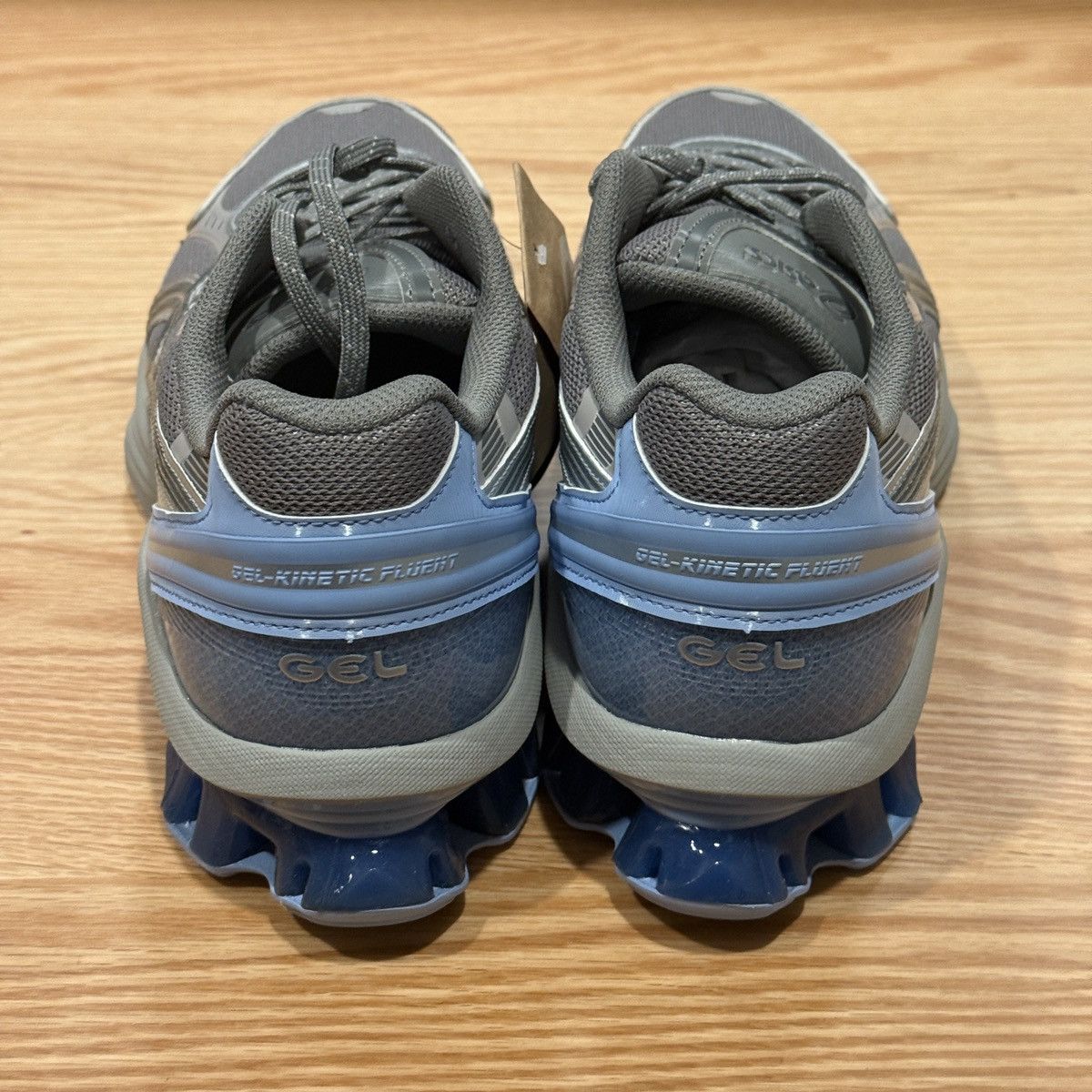 Asics Asics Gel-Kinetic Fluent Clay Grey Steel Grey 1203A591-025 Size US 11 / EU 44 - 4 Thumbnail
