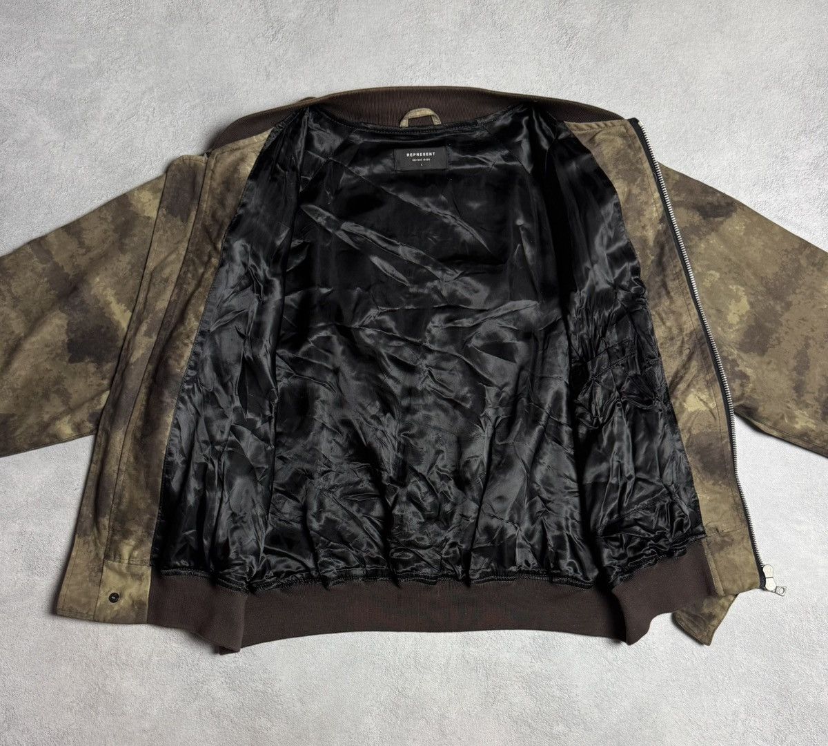 Represent Clo. Represent Clo Wax Cotton Camo Bomber Jacket Size US L / EU 52-54 / 3 - 10 Thumbnail