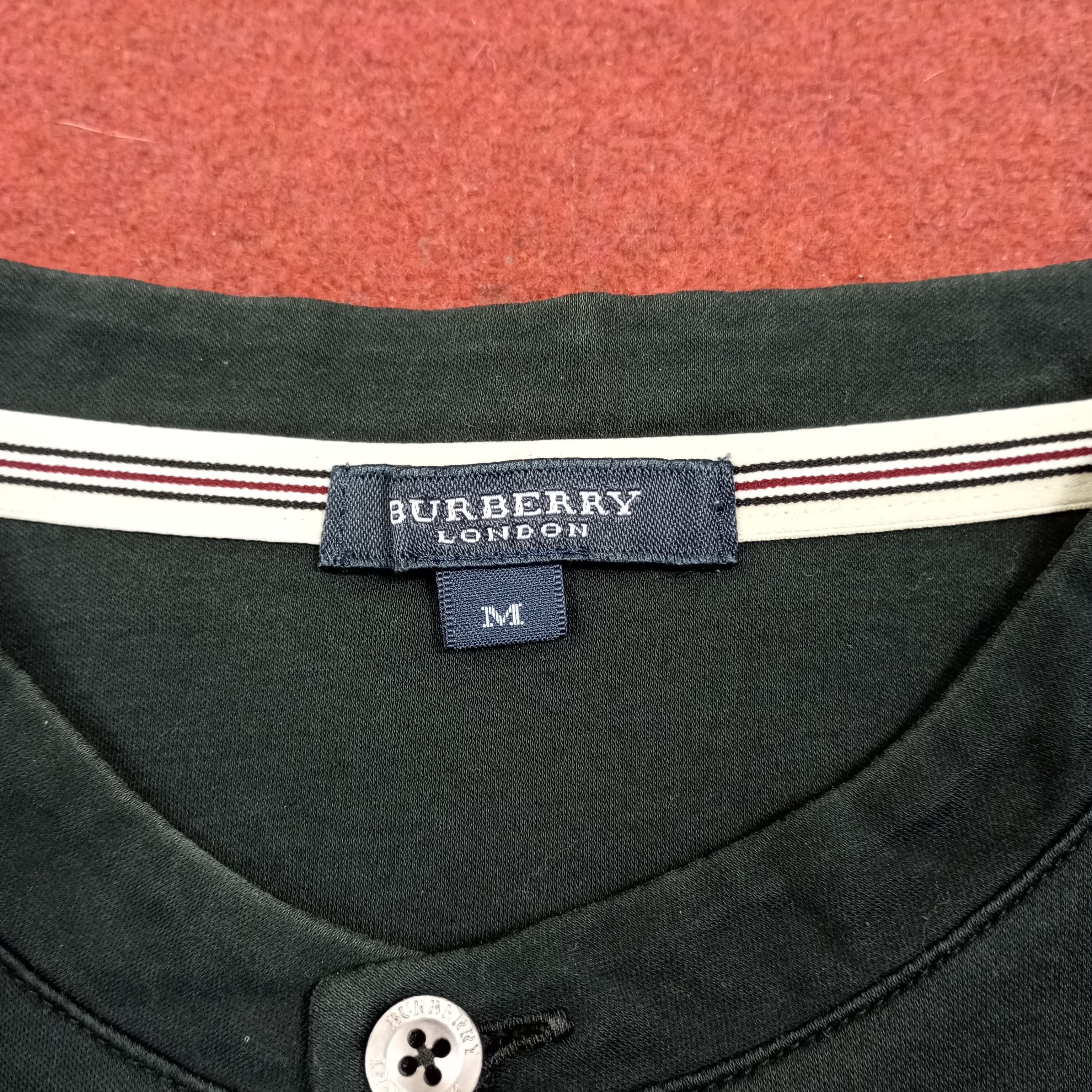 Burberry × Vintage Burberry London Fashion Brand Custom Art Tshirt Size US M / EU 48-50 / 2 - 5 Thumbnail