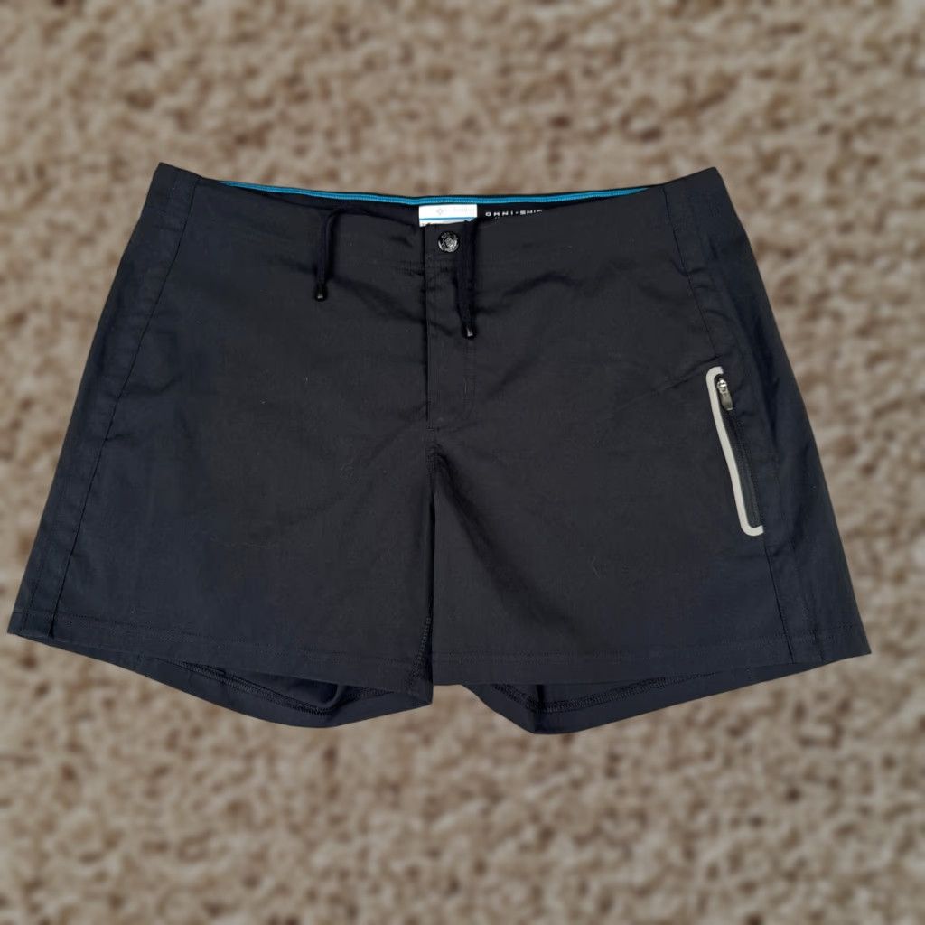 Vintage Columbia Shorts Women Black Nylon Shield Sweat Zipper Pockets Hike Camp 16 36x5 Size 38" / US 16 / IT 52 - 1 Thumbnail