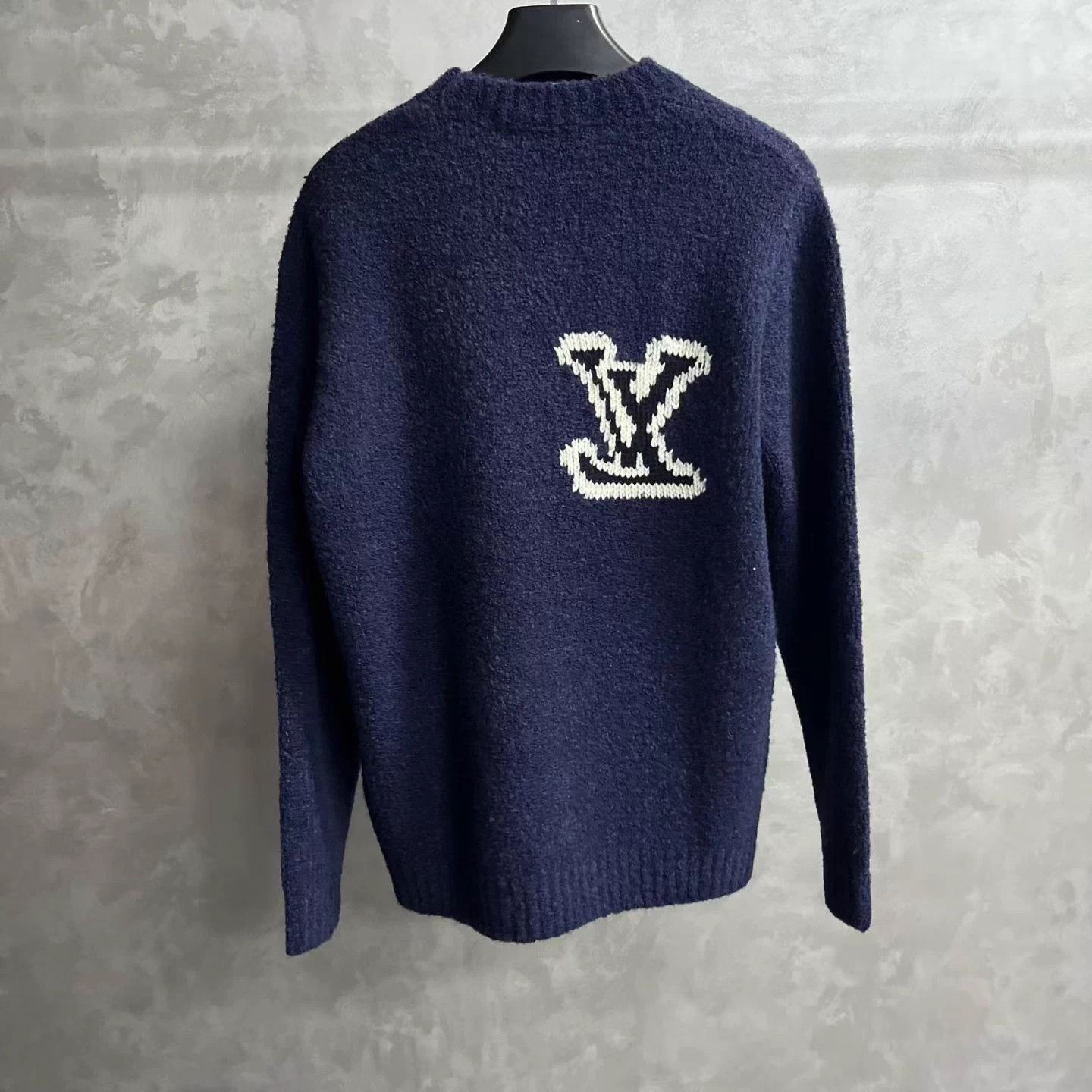 Louis Vuitton Louis Vuitton 26 Intarsia Logo Crew Neck LS Pullover M Size US M / EU 48-50 / 2 - 2 Thumbnail