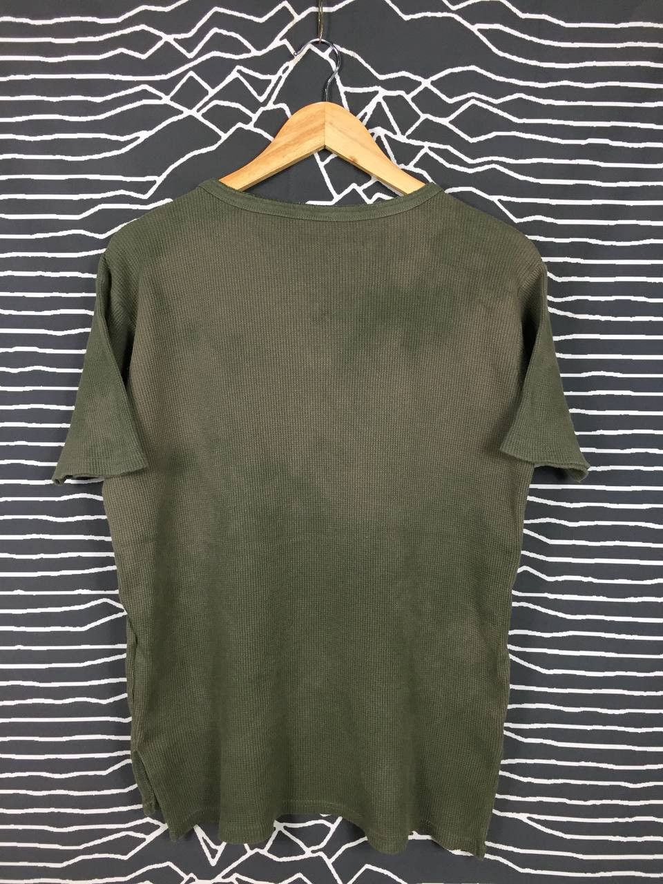Japanese Brand Distressed UNFIT Waffle Henley Neck Tee Size US L / EU 52-54 / 3 - 8 Thumbnail