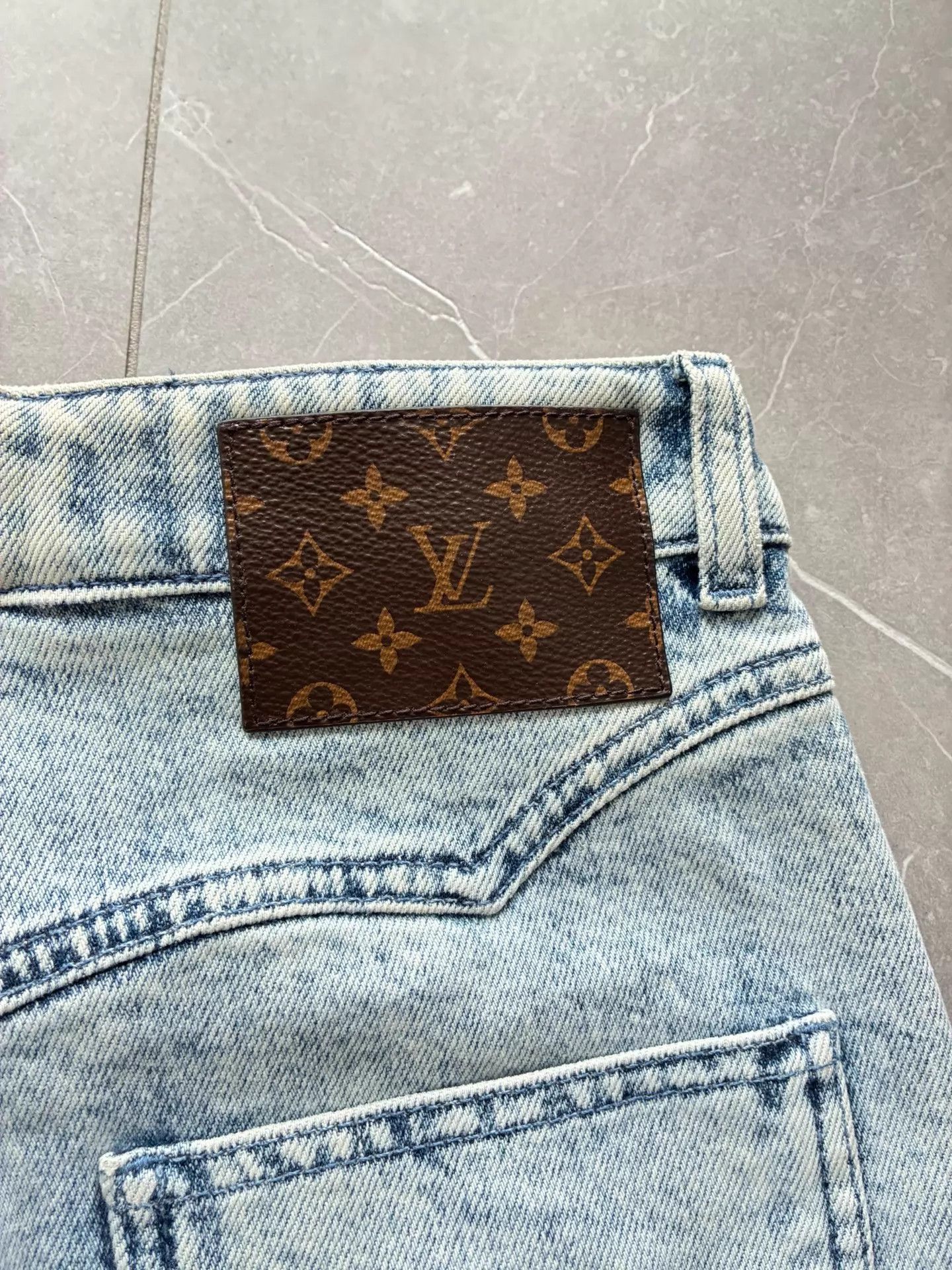 Louis Vuitton LV Monogram Light Wash Jeans 34 Black Stripe Hem Size 25" / US 0 / IT 36 - 4 Thumbnail