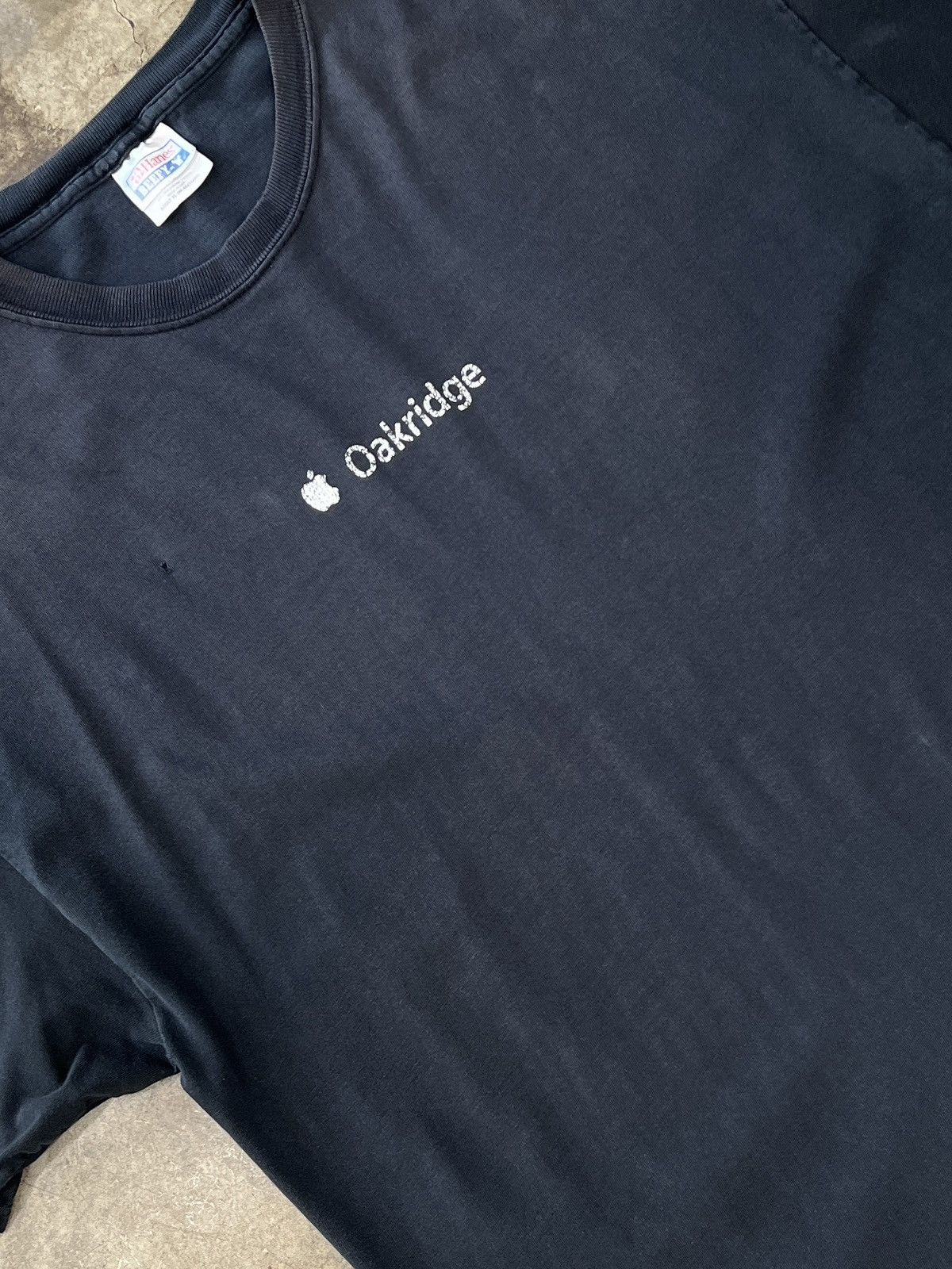Apple Vintage Apple Oakridge Mac Technology Tee XL Size US XL / EU 56 / 4 - 1 Thumbnail