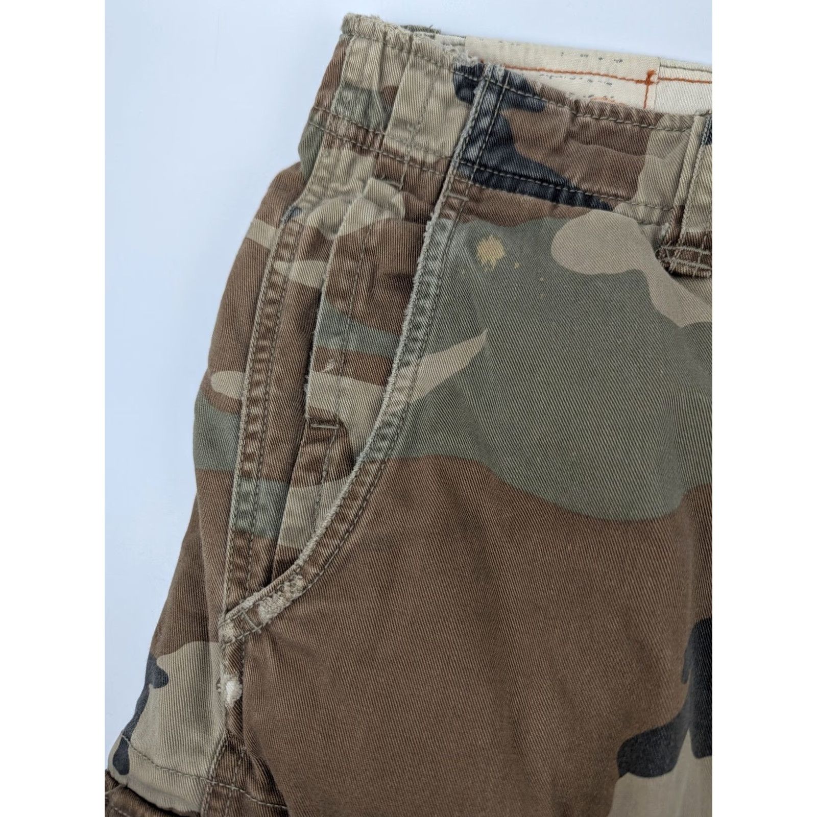 American Eagle Outfitters VINTAGE American Eagle Cargo Shorts Mens 29 Camo Military Drawstring Y2K Distressed Camouflage Pocketed 90s Army Grunge Preppy Casual Mens Size US 29 - 2 Thumbnail