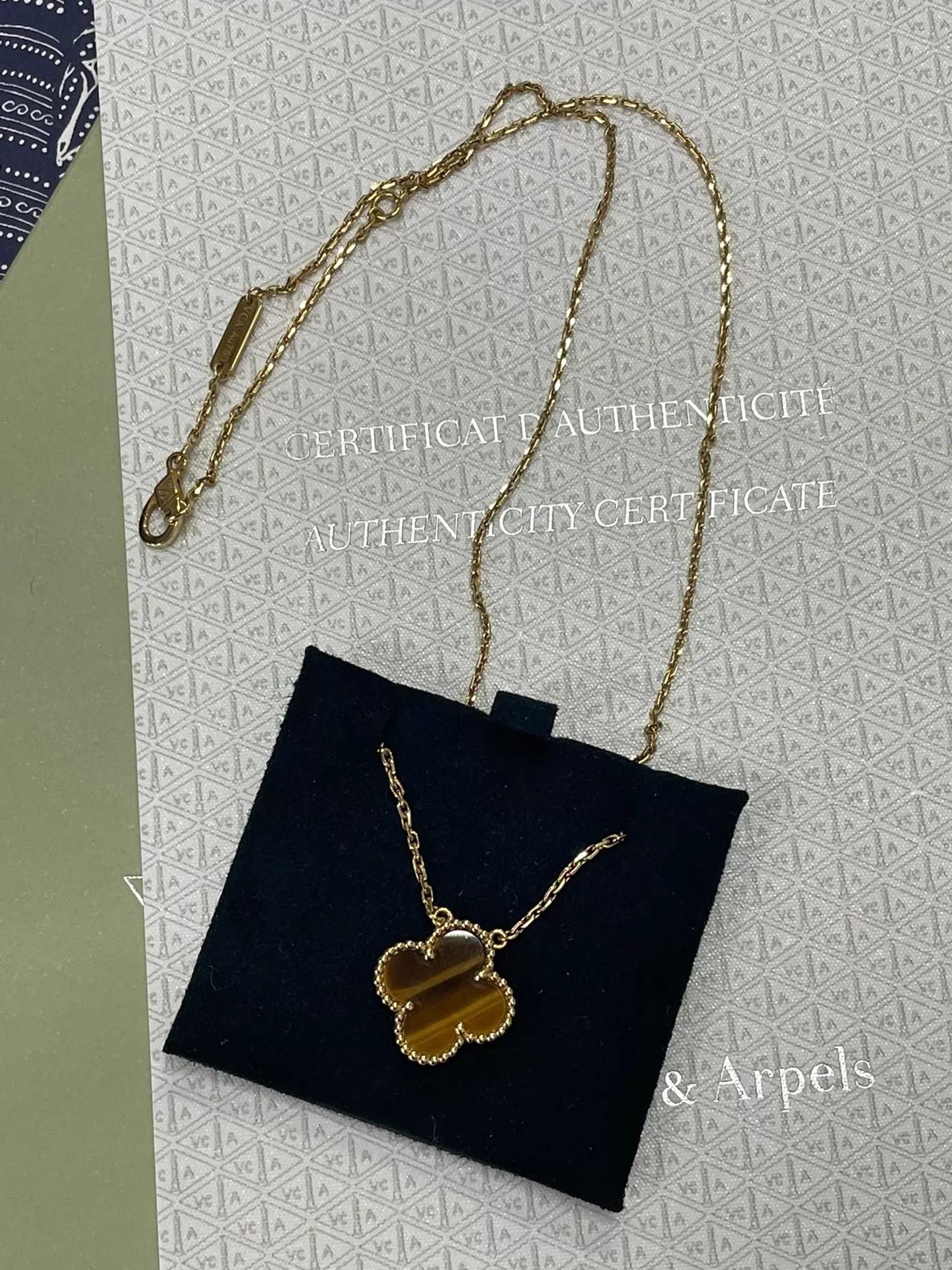 Van Cleef & Arpels VCA Alhambra Tiger's Eye Medium Necklace 18Y Size ONE SIZE - 2 Thumbnail