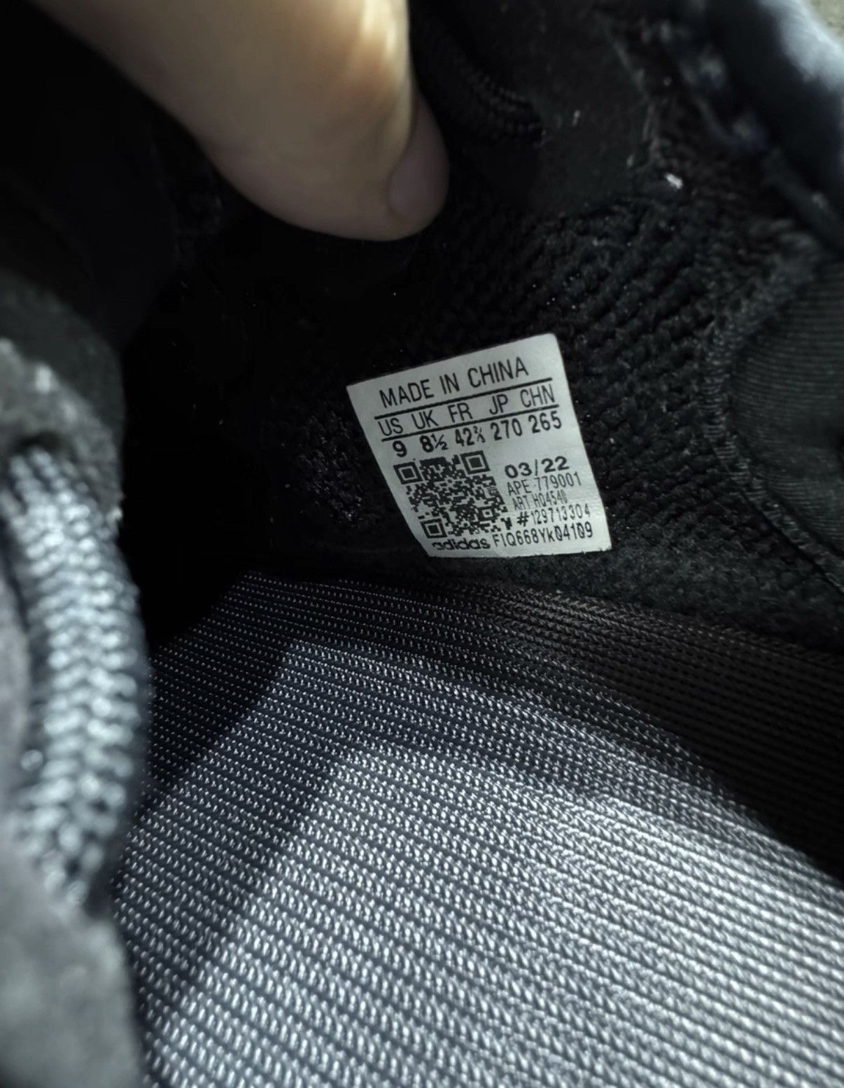 Adidas Adidas Yeezy 350 V2 Onyx HQ4540 K37 Size US 9 / EU 42 - 6 Thumbnail