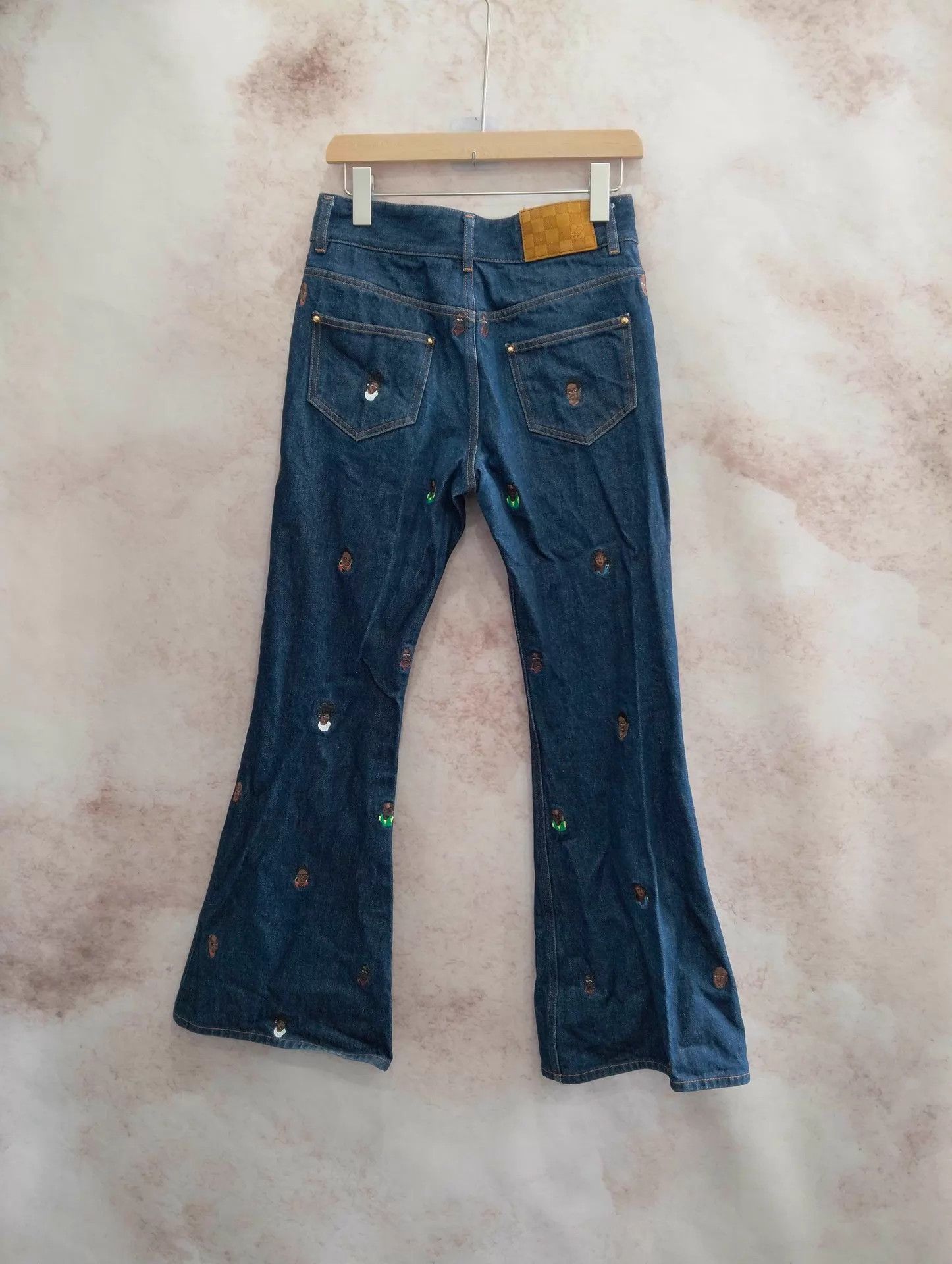 Louis Vuitton LV x Pharrell Williams Embroidered Logo Flare Jeans 27 Size 27" / US 4 / IT 40 - 2 Thumbnail