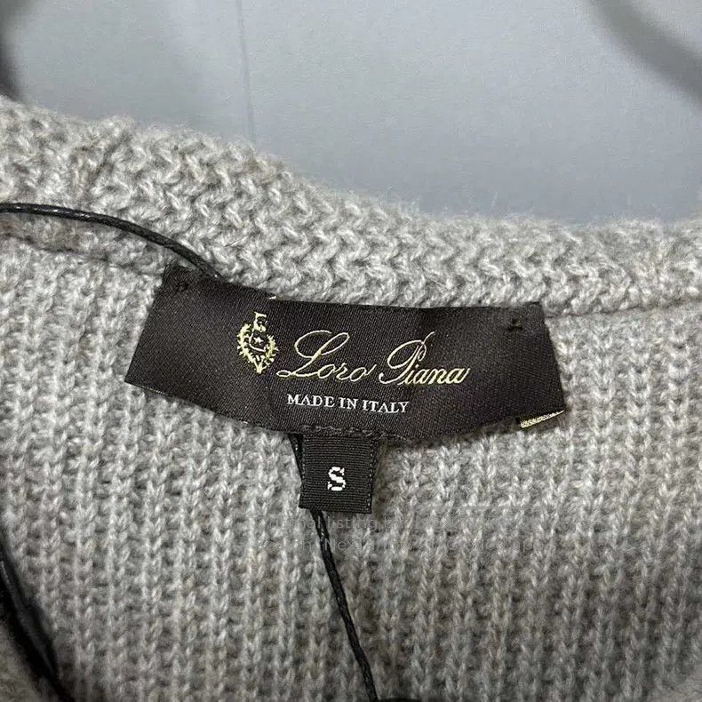 Loro Piana Loro Piana Fox Fur Collar Pure Cashmere Knit Jacket Size S / US 4 / IT 40 - 4 Thumbnail