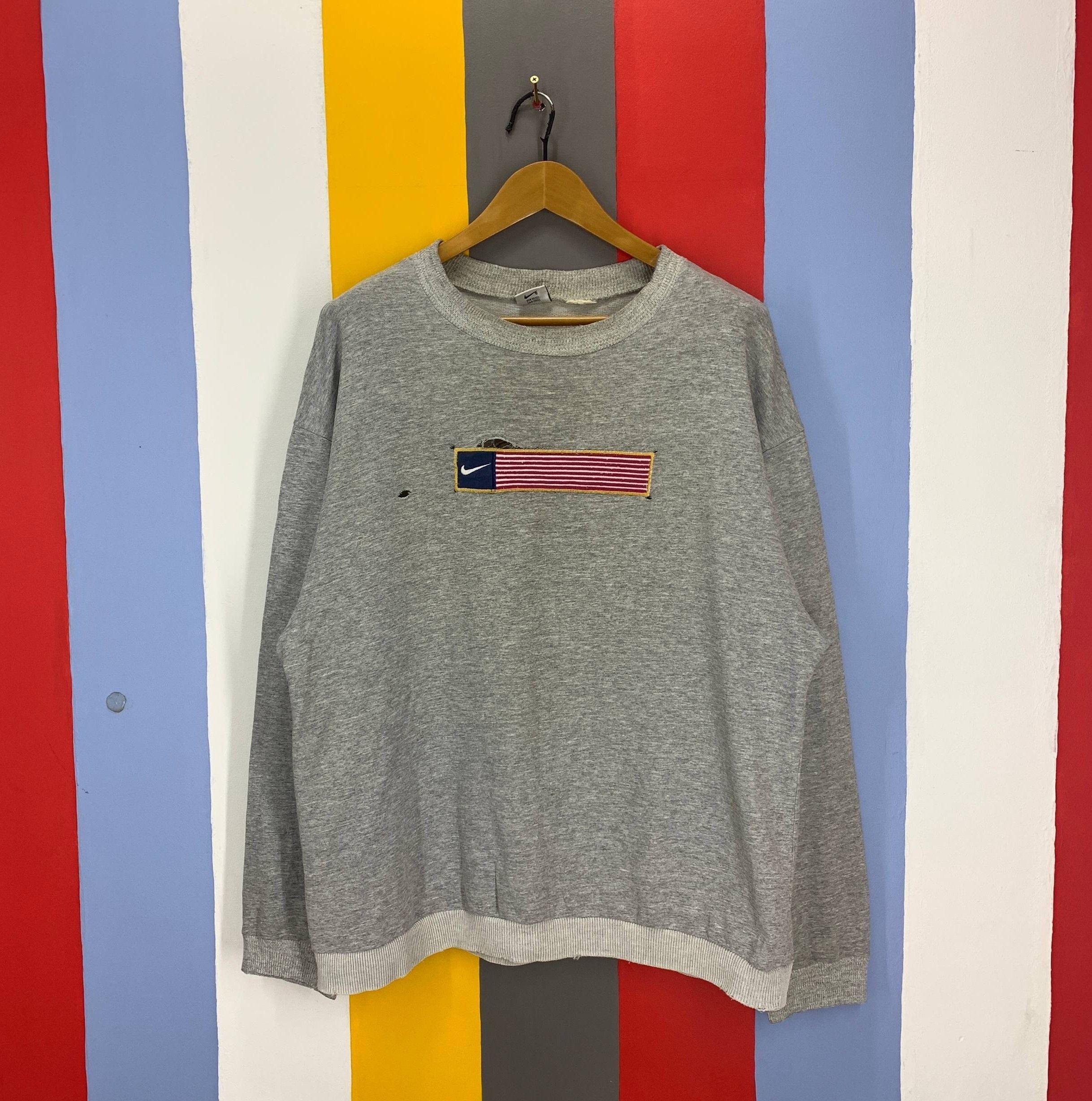 90s Vintage Thrashed NIKE Crew Neck Sweatshirt #2612/Z