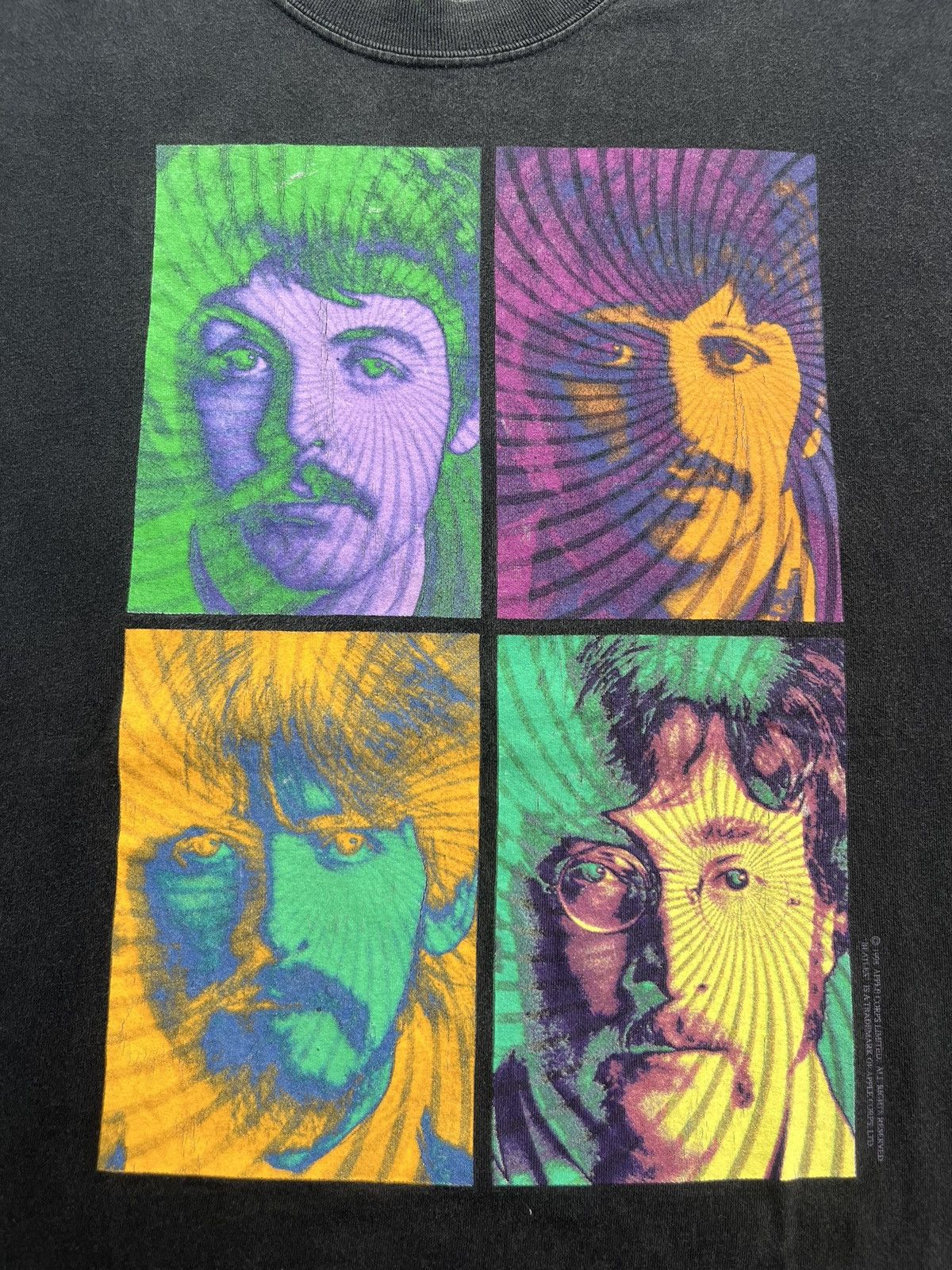Vintage Vintage THE BEATLES Psychedelic Photos Art 1998’s T-shirt Size US XL / EU 56 / 4 - 6 Thumbnail