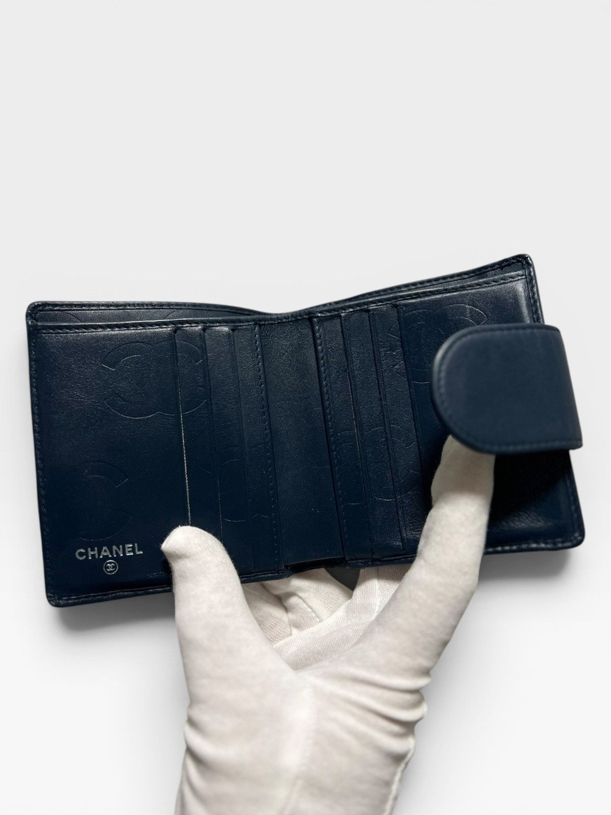 Chanel STEAL! Chanel Cambon Ligne quilted bifold wallet Size ONE SIZE - 5 Thumbnail