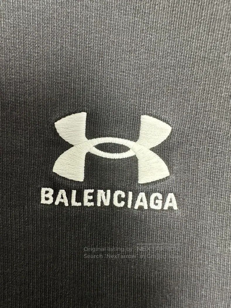 Balenciaga Balenciaga Letter Logo Embroidered Round Neck Crewneck Swe Size US M / EU 48-50 / 2 - 3 Thumbnail