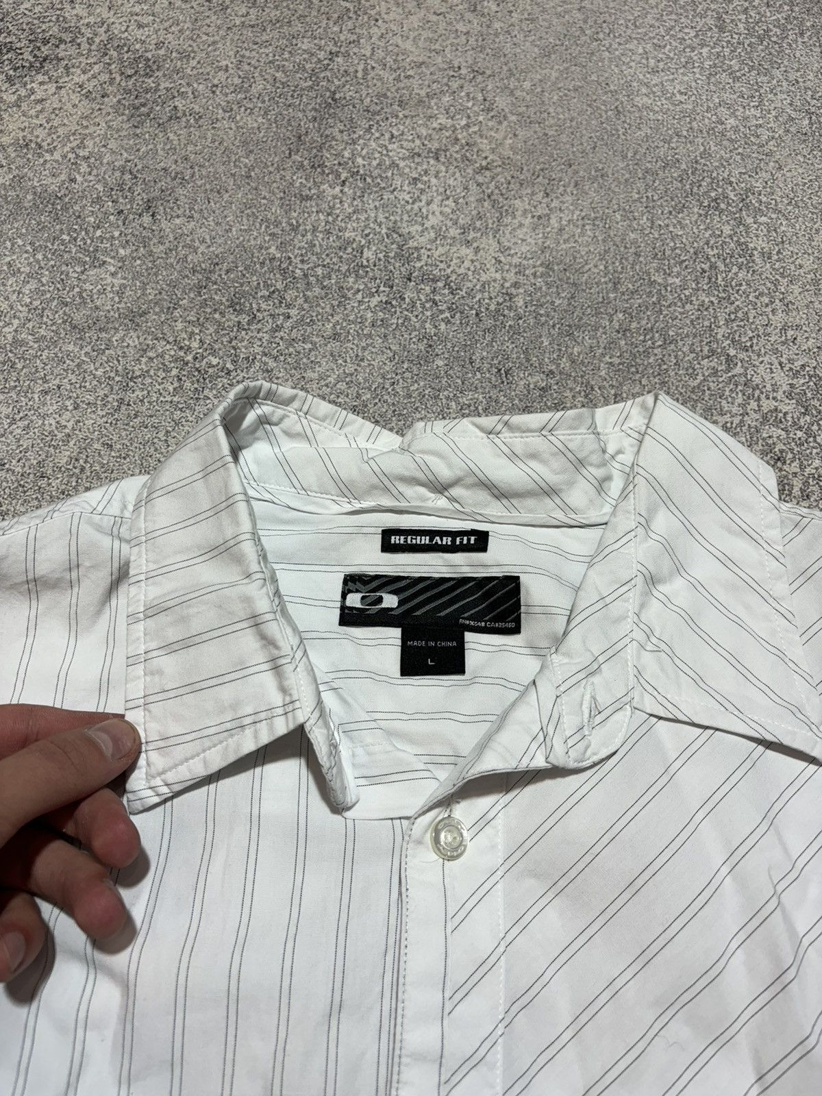 Oakley Vintage Oakley Shirt White Button Up Soft Touch Long Sleeve Size US L / EU 52-54 / 3 - 5 Thumbnail