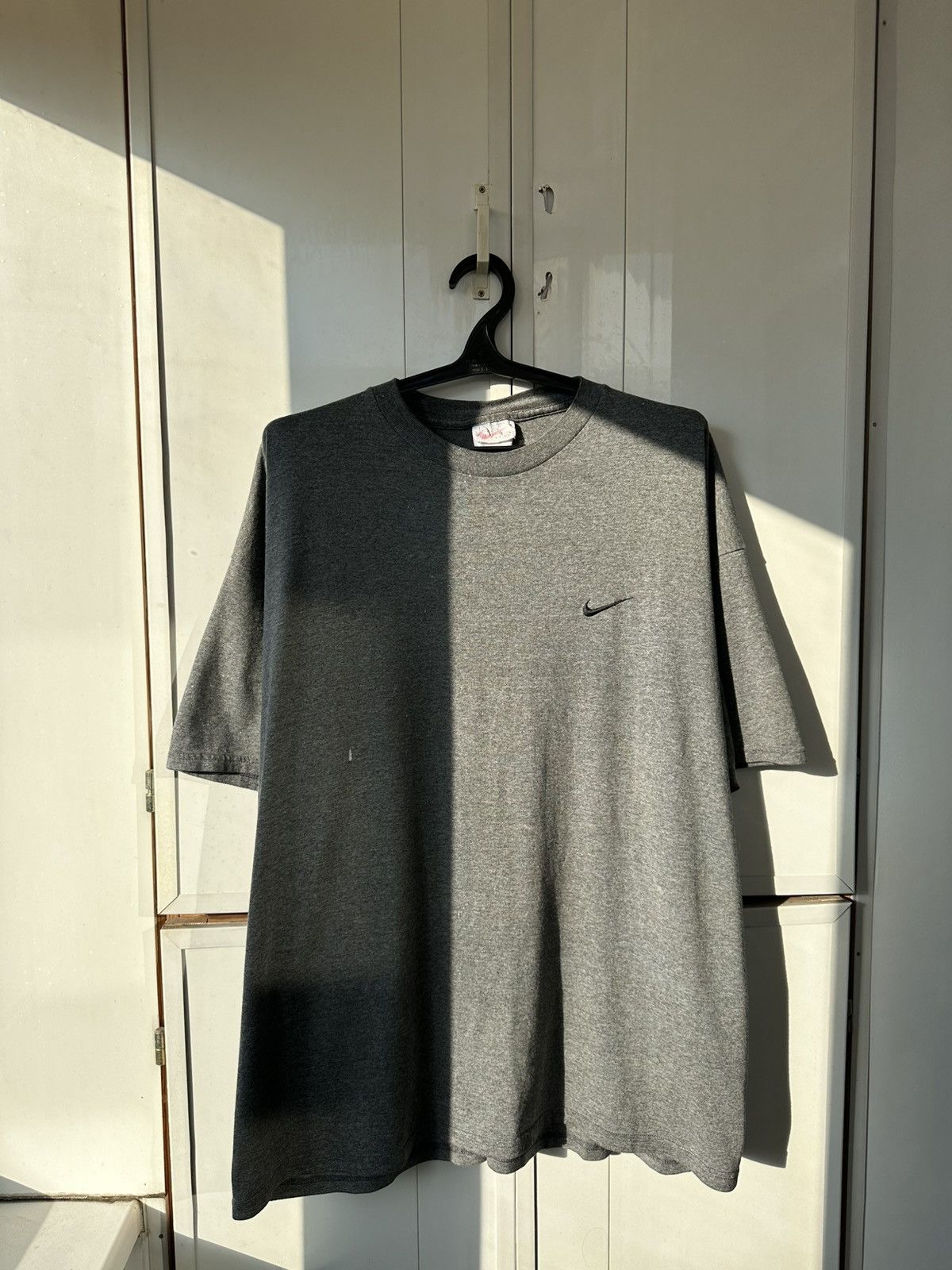 Nike Vintage Nike Oversize T-shirt Black Swoosh Size US XL / EU 56 / 4 - 1 Thumbnail
