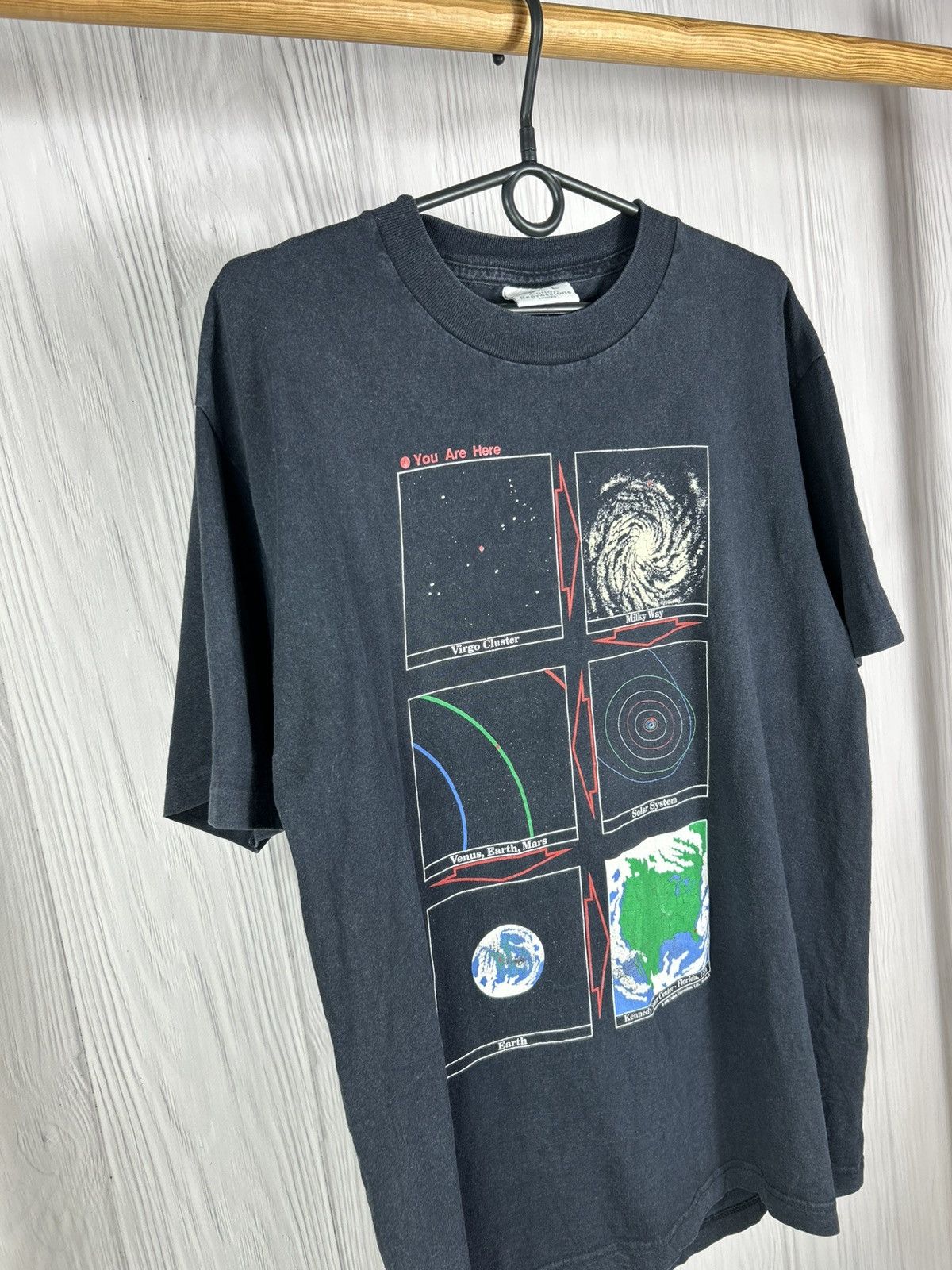 Vintage Vintage 1996 Limited Cotton Expressions Space T-Shirt Size L Size US L / EU 52-54 / 3 - 3 Thumbnail
