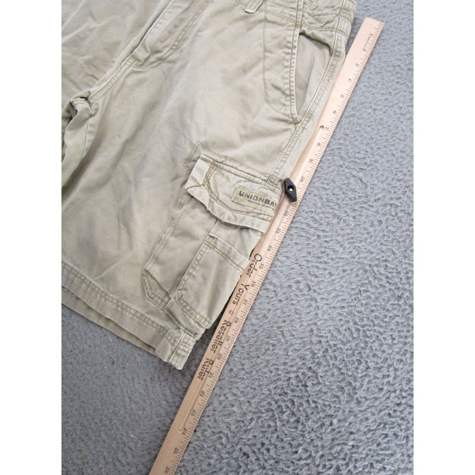 Vintage UNIONBAY Cargo Shorts Mens Beige Y2K Casual Mid Rise Size 36 Skater Grunge Size US 36 / EU 52 - 6 Thumbnail