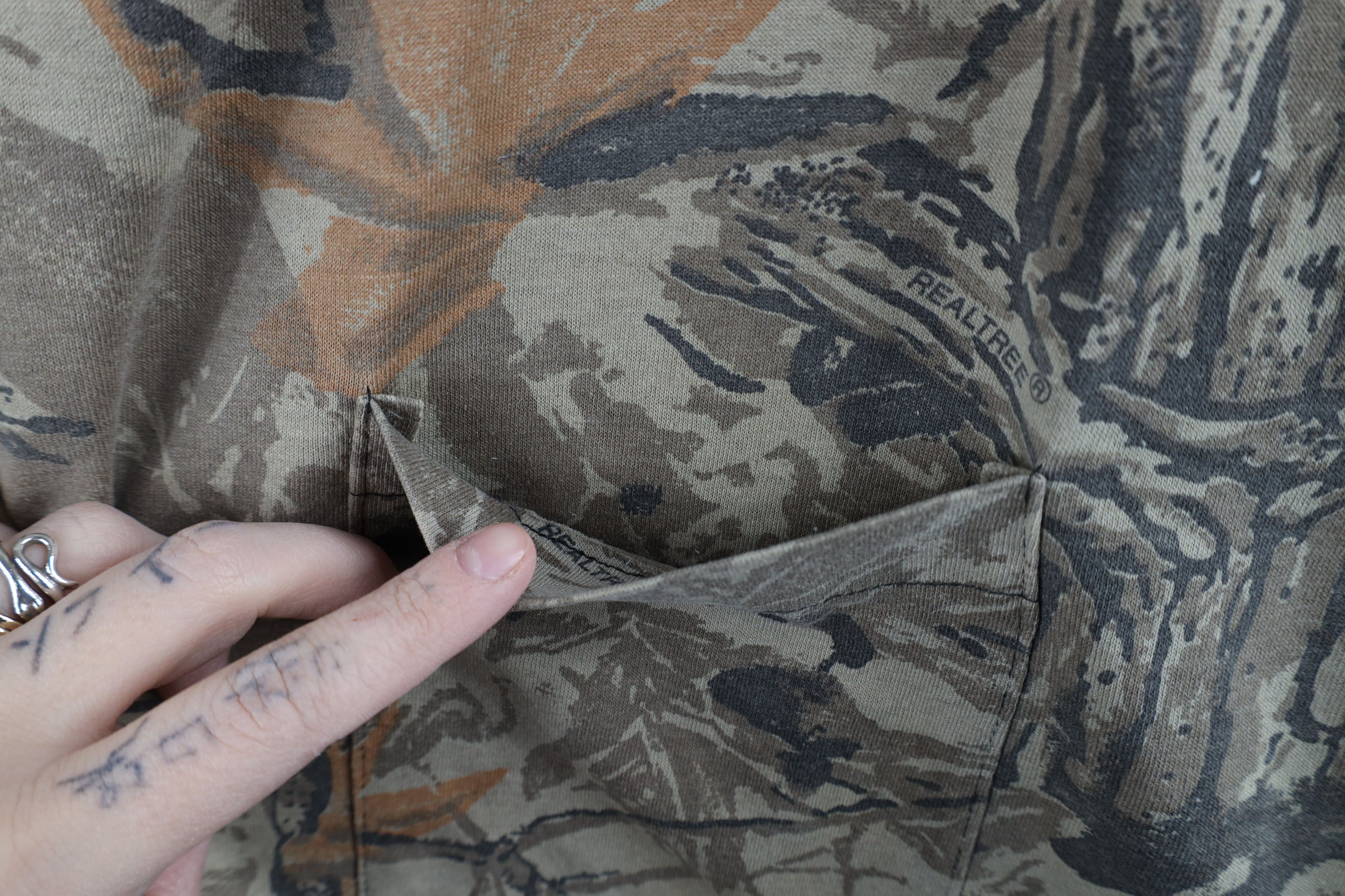 Vintage Vintage 90s Streetwear Camouflage Pocket T-Shirt USA Size US XXL / EU 58 / 5 - 4 Thumbnail