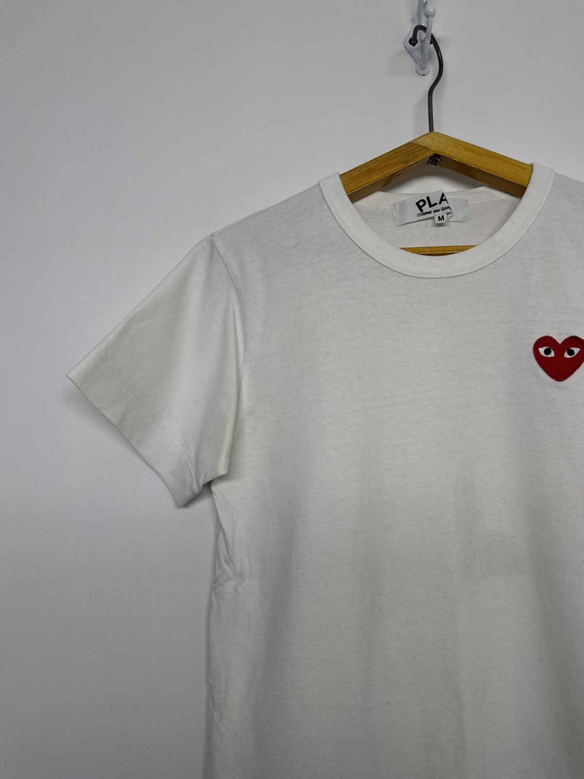 Comme des Garcons Comme des Garcons Play Logo Luxury T Shirt Size US M / EU 48-50 / 2 - 6 Thumbnail