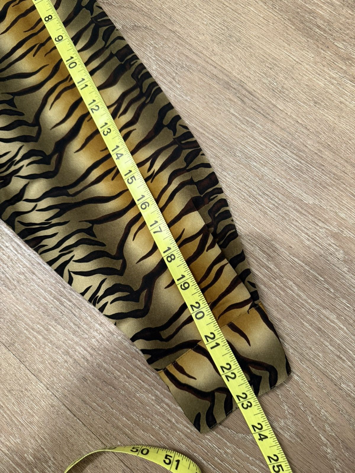 Vintage ***FINAL DROP***RARE 90s TIGER PRINT BUTTON UP SHIRT S-M Size US M / EU 48-50 / 2 - 9 Thumbnail