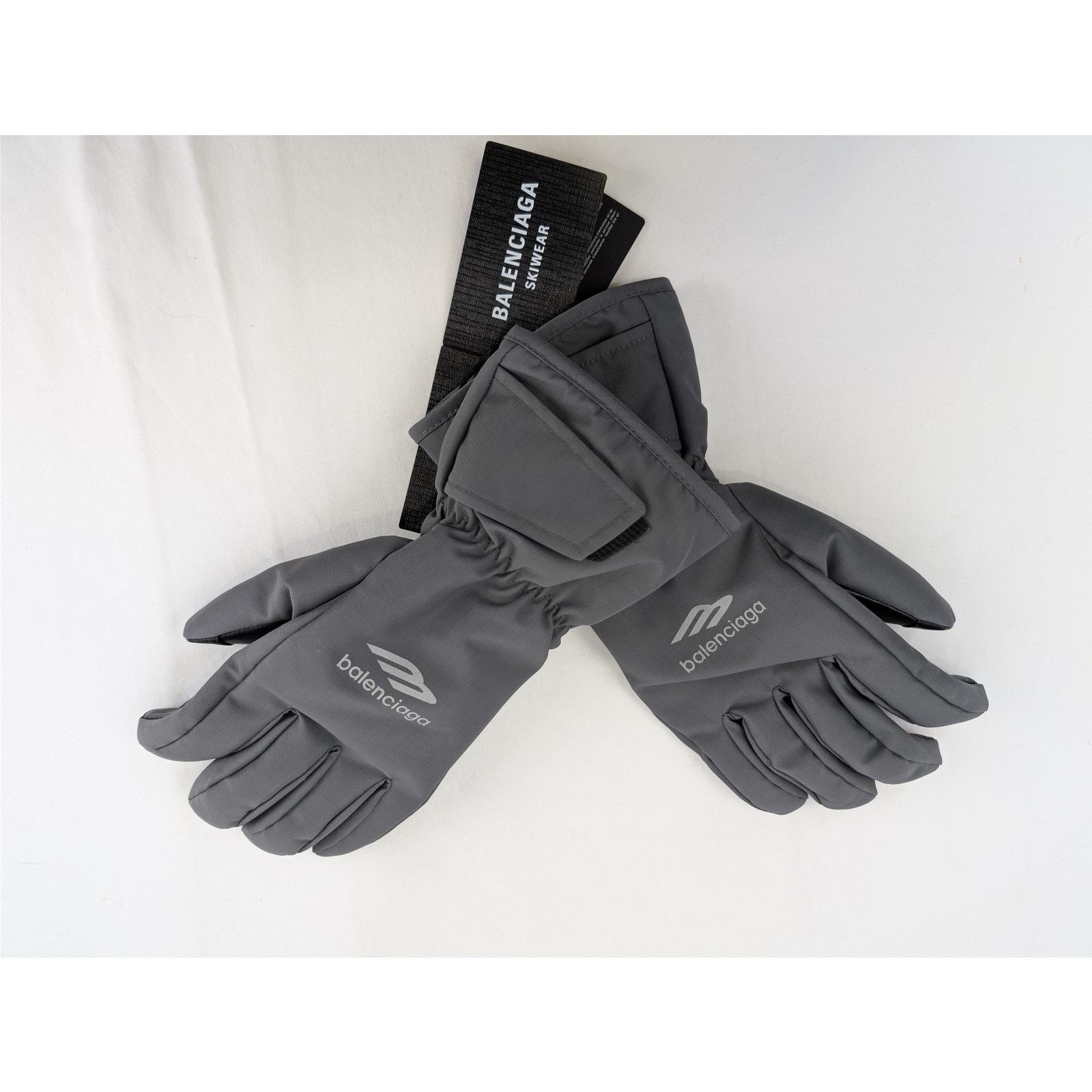 Balenciaga o1rshd1 Size: S / Ripstop Ski Gloves in Dark Grey Size ONE SIZE - 12 Thumbnail