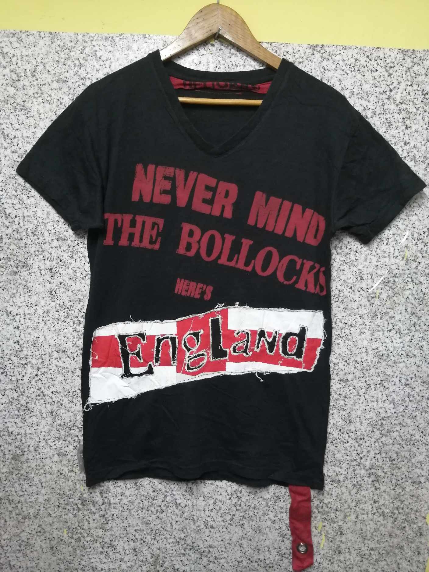 Band Tees × Vintage NEVER MIND THE BOLLOCKS BY SEX PISTOLS TEE Size US S / EU 44-46 / 1 - 1 Thumbnail