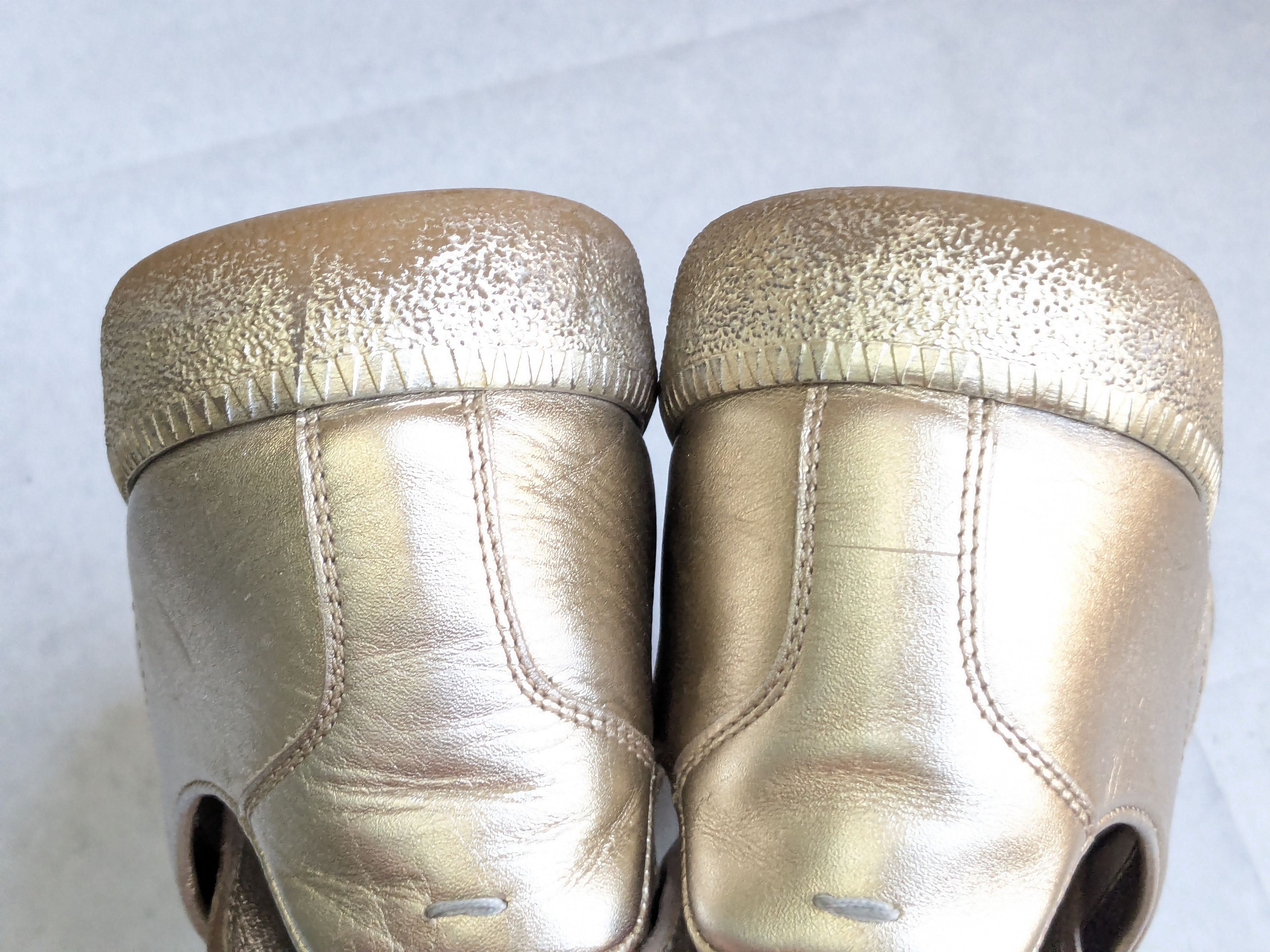 Maison Margiela Maison Margiela GAT Replica Gold 11 44 Low Tops Size US 11 / EU 44 - 22 Thumbnail