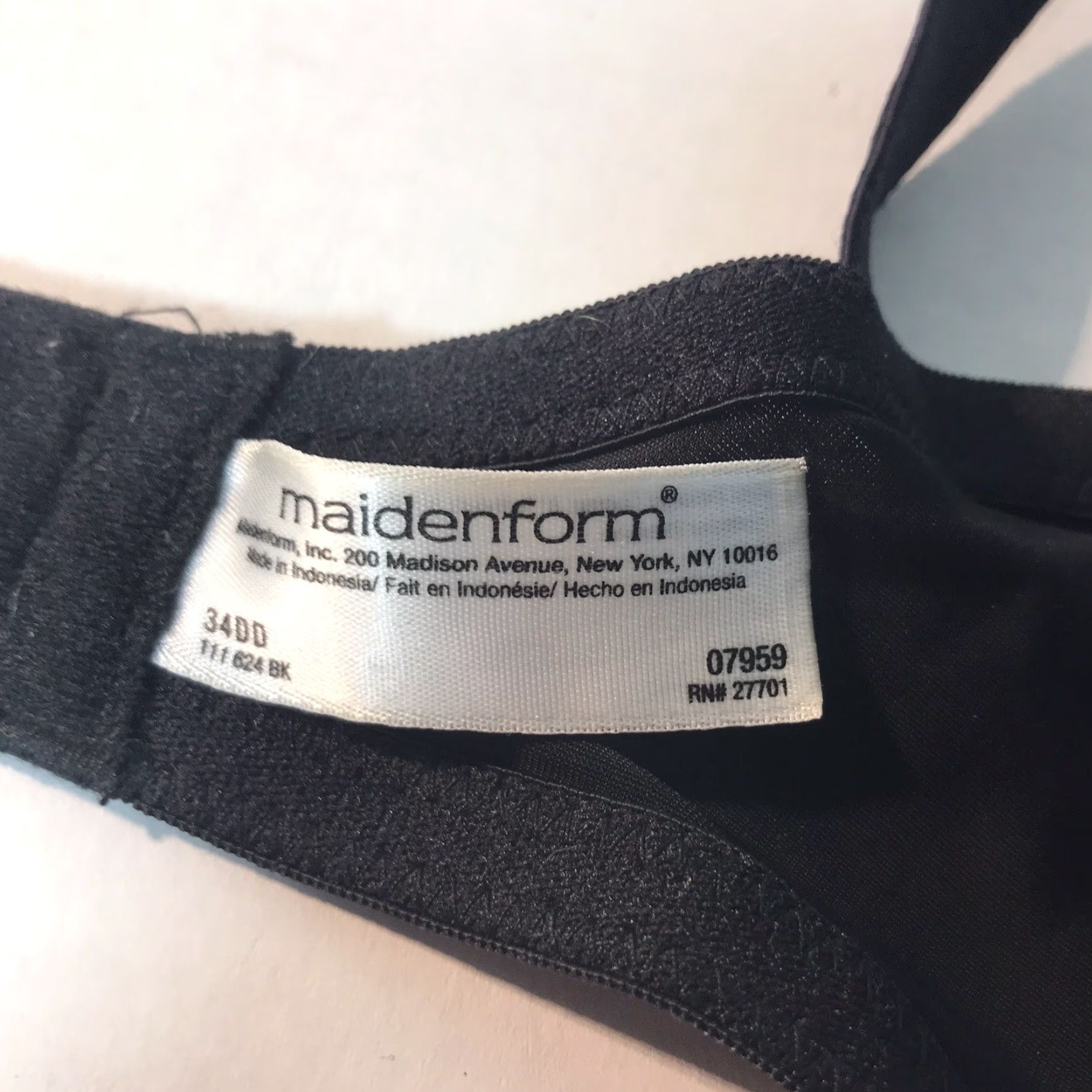 Vintage VINTAGE Maidenform Women's Push Up Bra 34DD Lightly Padded Underwired Black Classic Stretch Size ONE SIZE - 3 Thumbnail
