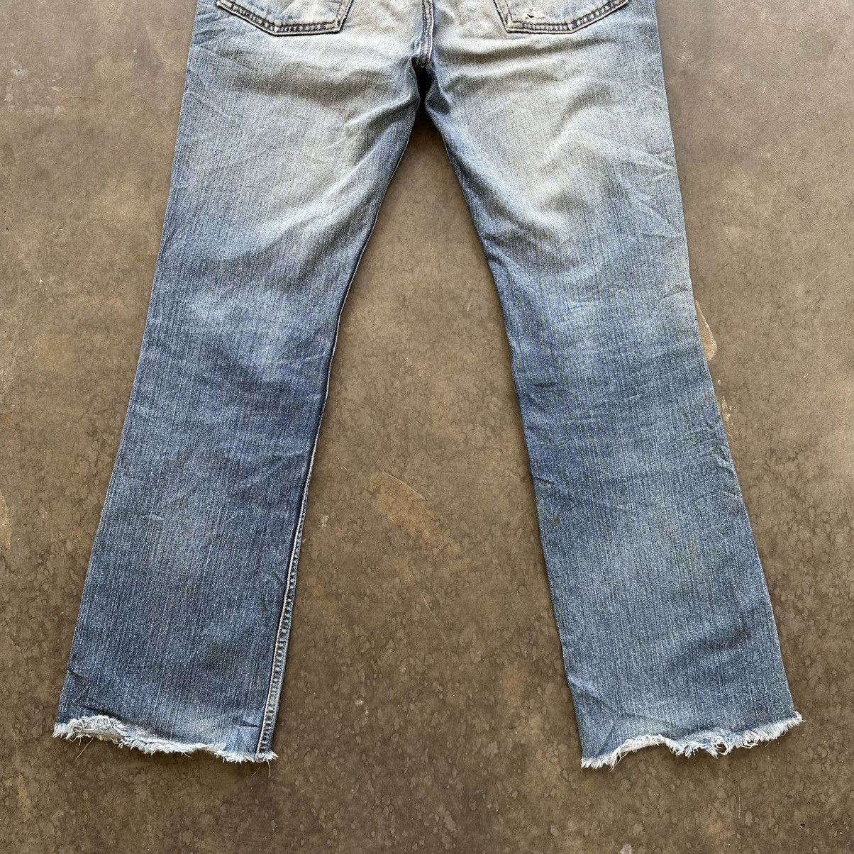 Levi's Vintage Levi’s 517 FLARE Distressed Faded Denim Jean Pant Size US 32 / EU 48 - 9 Thumbnail