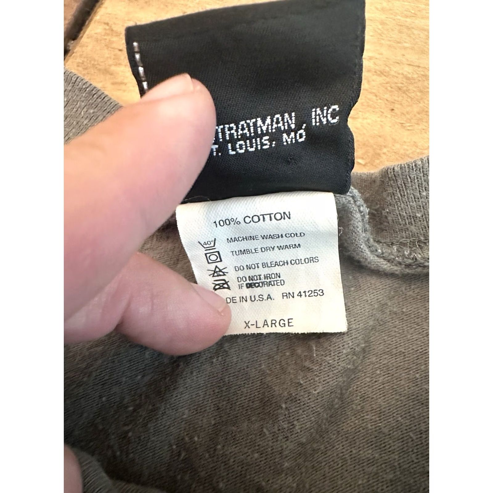 Harley Davidson VINTAGE Harley-Davidson Shirt Button-Up Short Sleeve XL Men Gray 3 Button Eagle Rock Pocatello ID 90s Size US XL / EU 56 / 4 - 4 Thumbnail