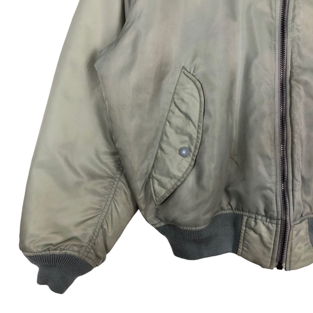 Japanese Brand 🔥90’s Riot Riot Vintage Bomber Jacket Converse Buston Mass Size US L / EU 52-54 / 3 - 4 Thumbnail