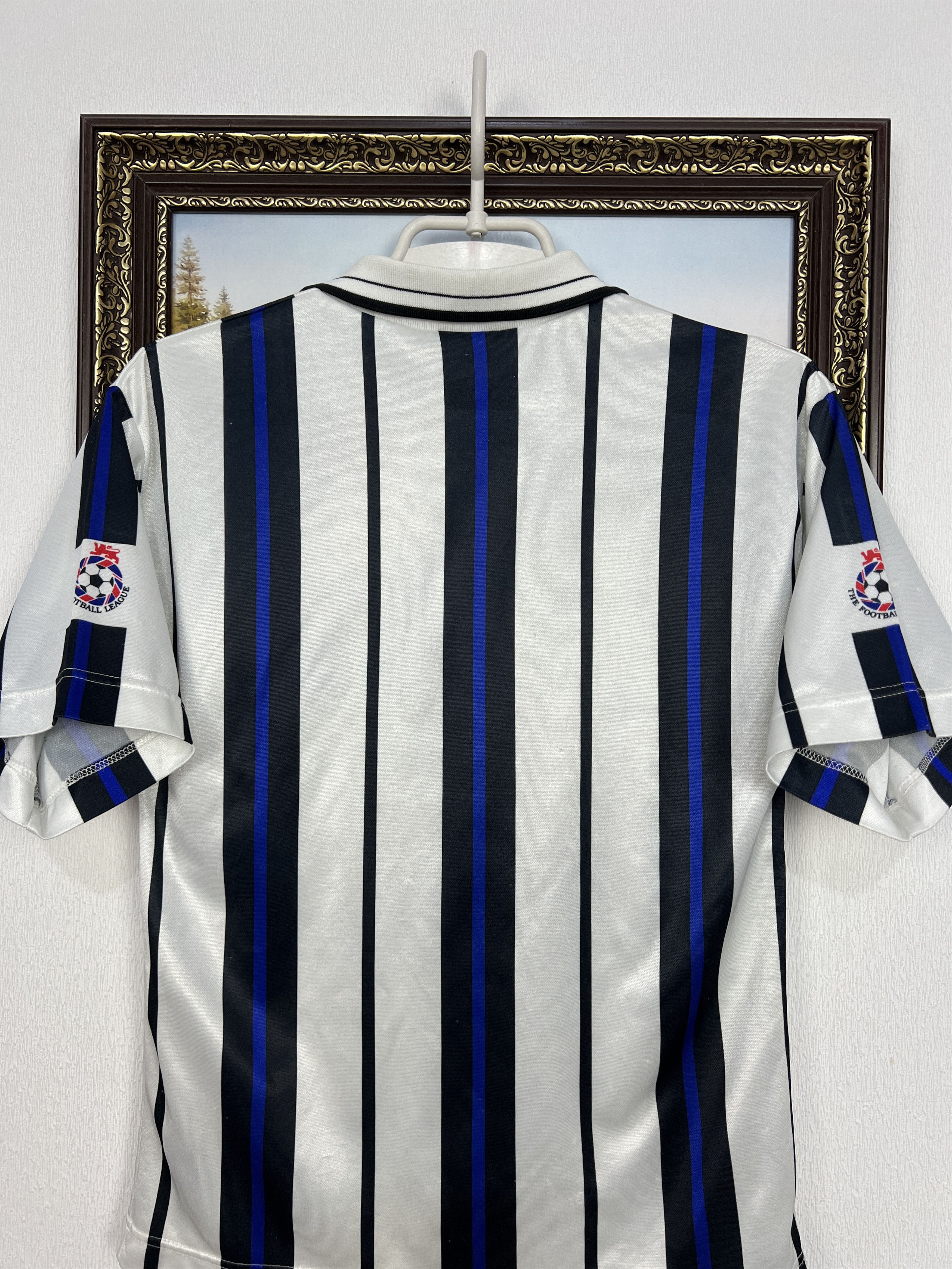 Vintage Darlington Home football shirt 1993 Soccer Size Boys Size US XS / EU 42 / 0 - 9 Thumbnail