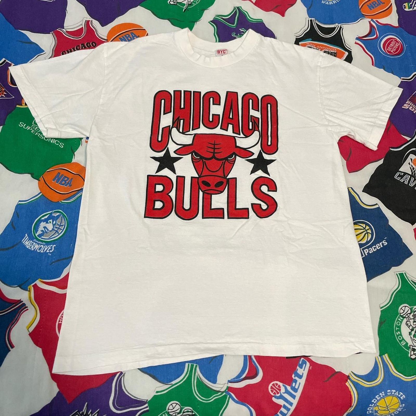NBA × Vintage Vintage 90s NBA Chicago Bulls Basketball Tee Size US M / EU 48-50 / 2 - 1 Thumbnail