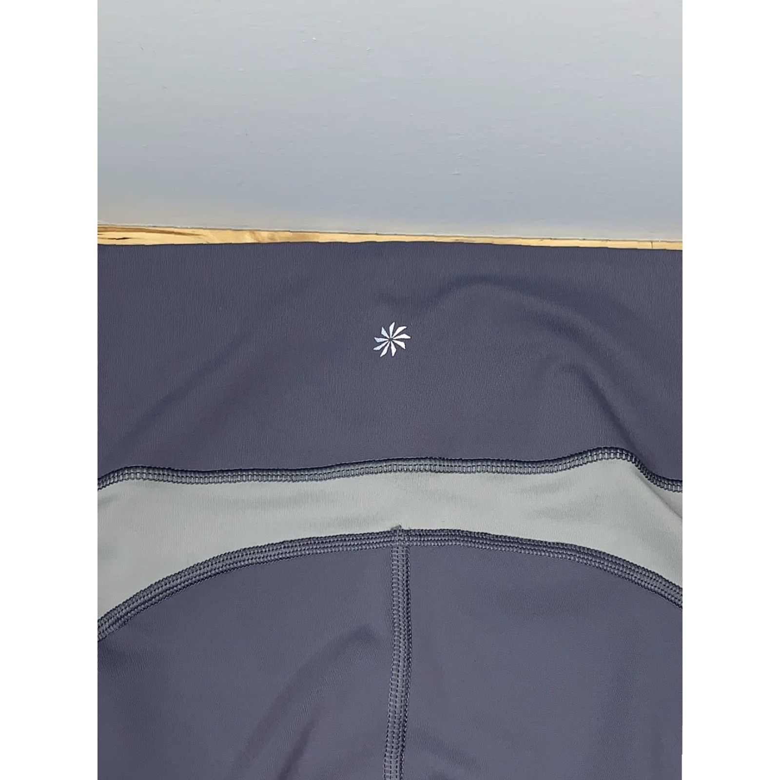Athleta Athleta Leggings Cropped Womens S Purple Casual Activewear Size 28" / US 6 / IT 42 - 4 Thumbnail