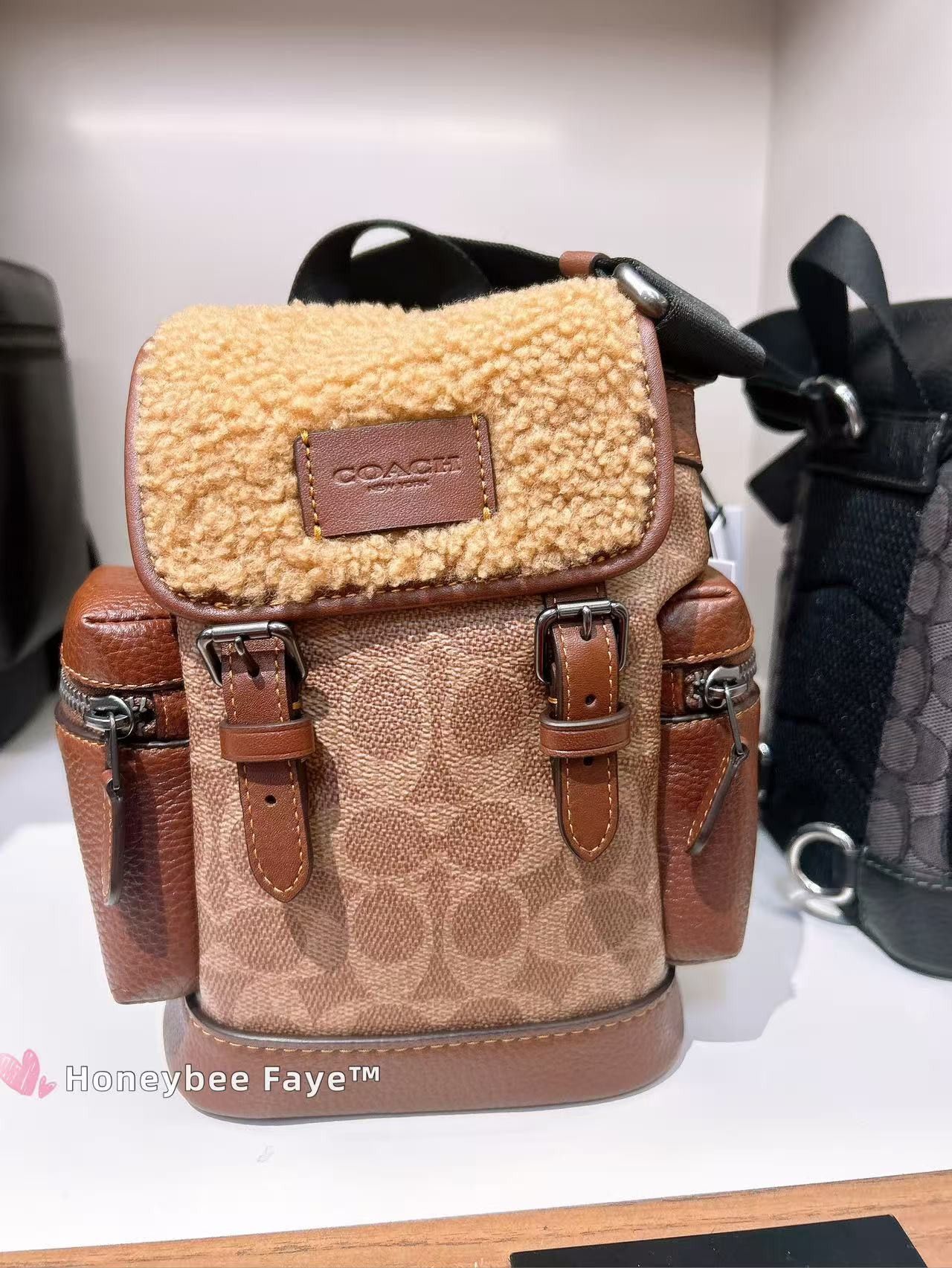 Coach Sprint Sling Pack In Signature Canvas CDB70 Size ONE SIZE - 1 Thumbnail