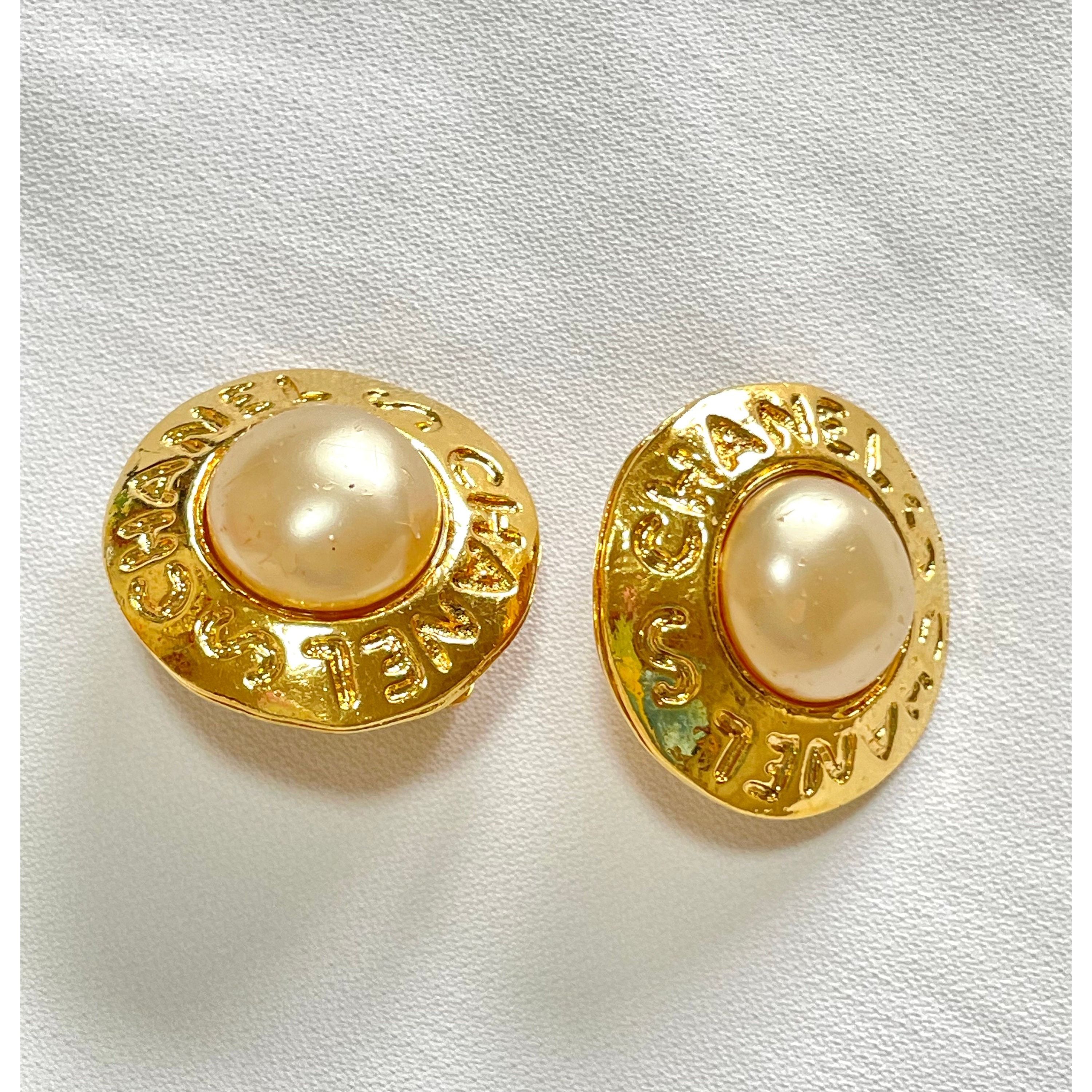 Chanel Vintage CHANEL golden round shape faux pearl earrings Size ONE SIZE - 5 Thumbnail