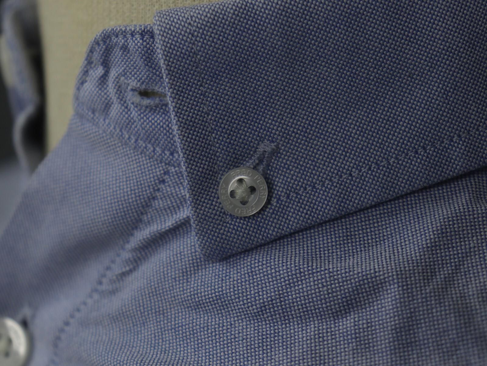 Fred Perry Fred Perry Blue Embroidered Button Down Shirt Size S Size US S / EU 44-46 / 1 - 10 Thumbnail